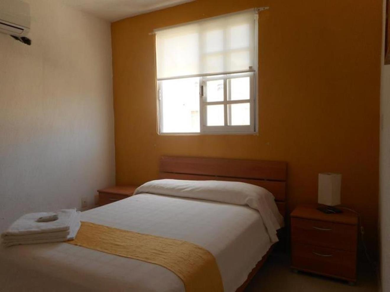 Three-Bedroom Townhouse - Photo 4