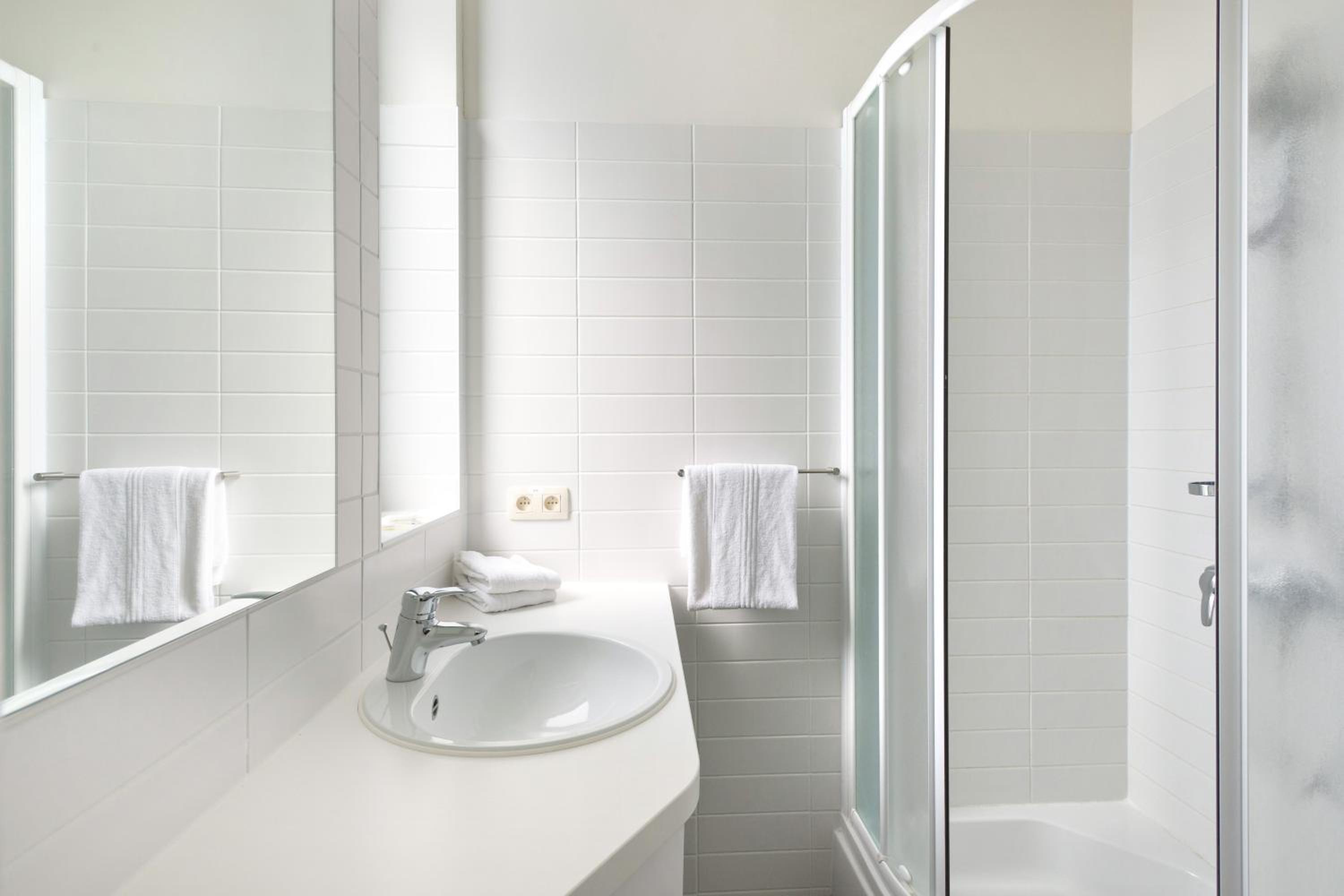 Quadruple Room - Photo 2