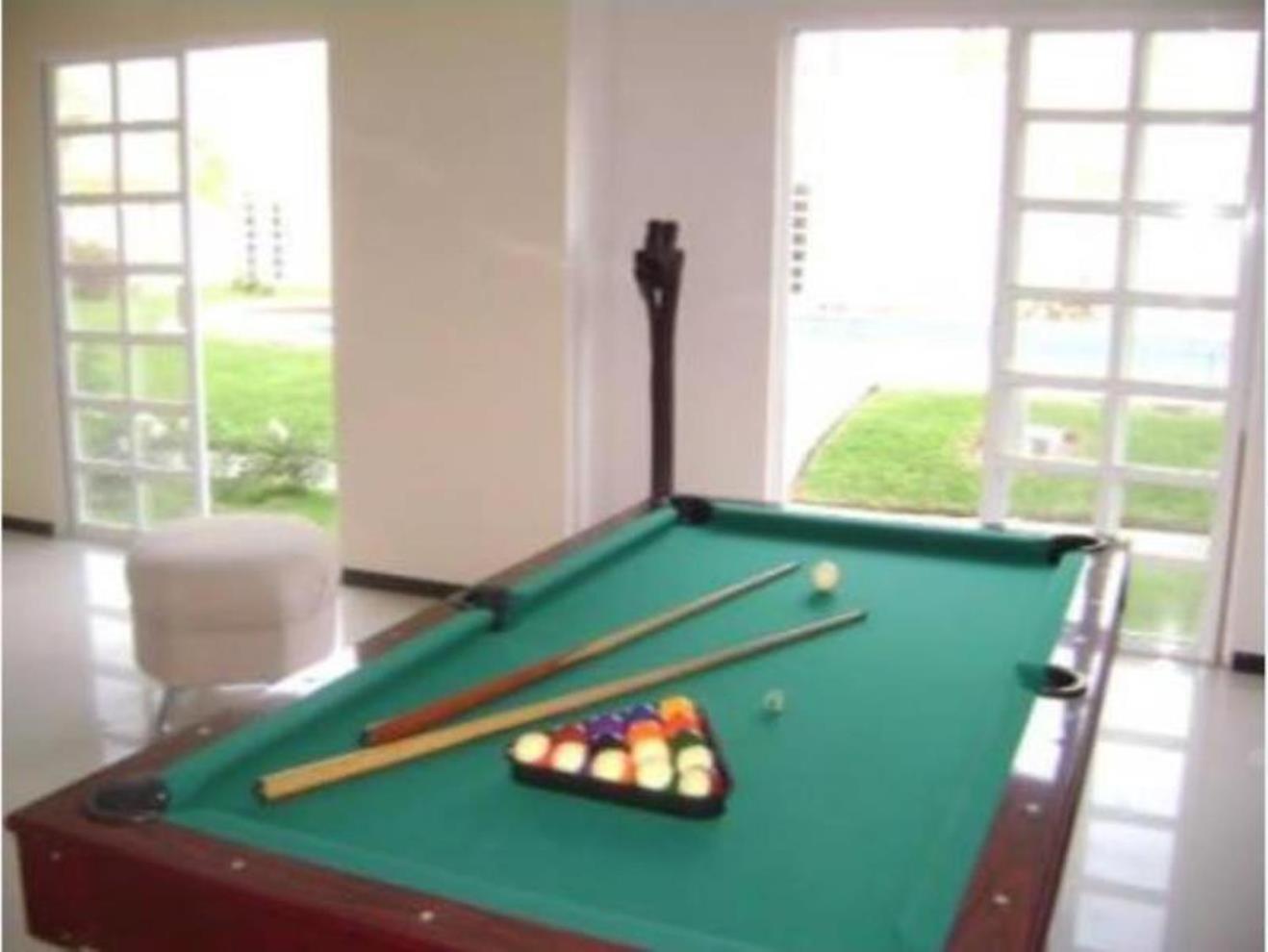 Three-Bedroom Townhouse - Photo 3