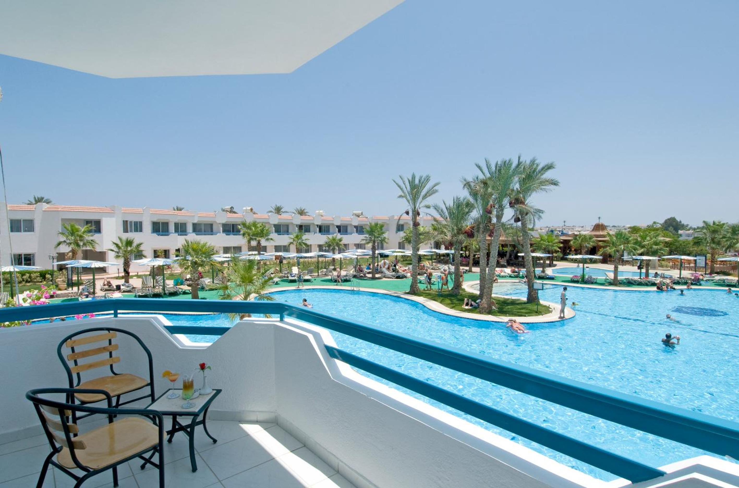 Standard Pool View Room photo 3