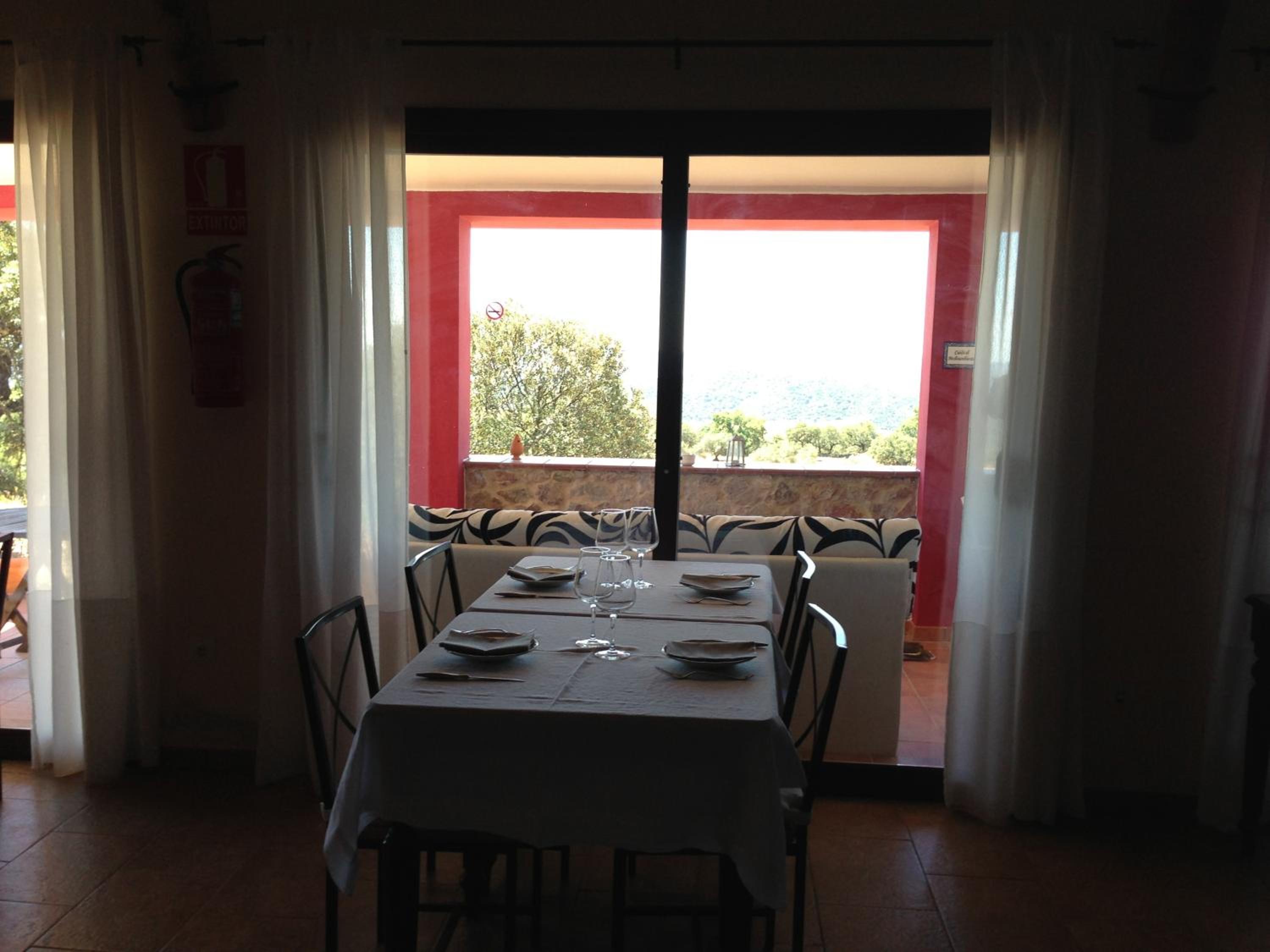 Double Room with Mountain View - Photo 6
