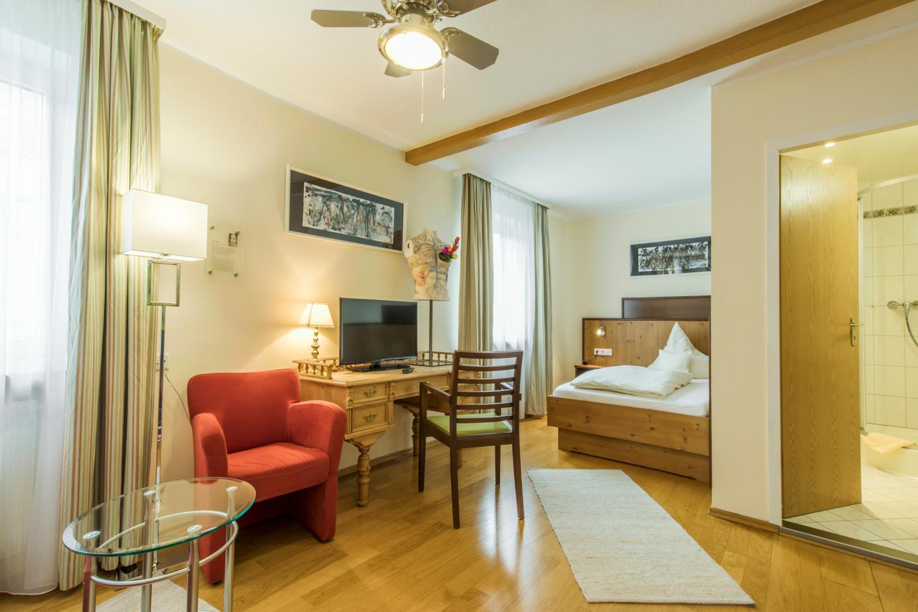 Single Room photo 2