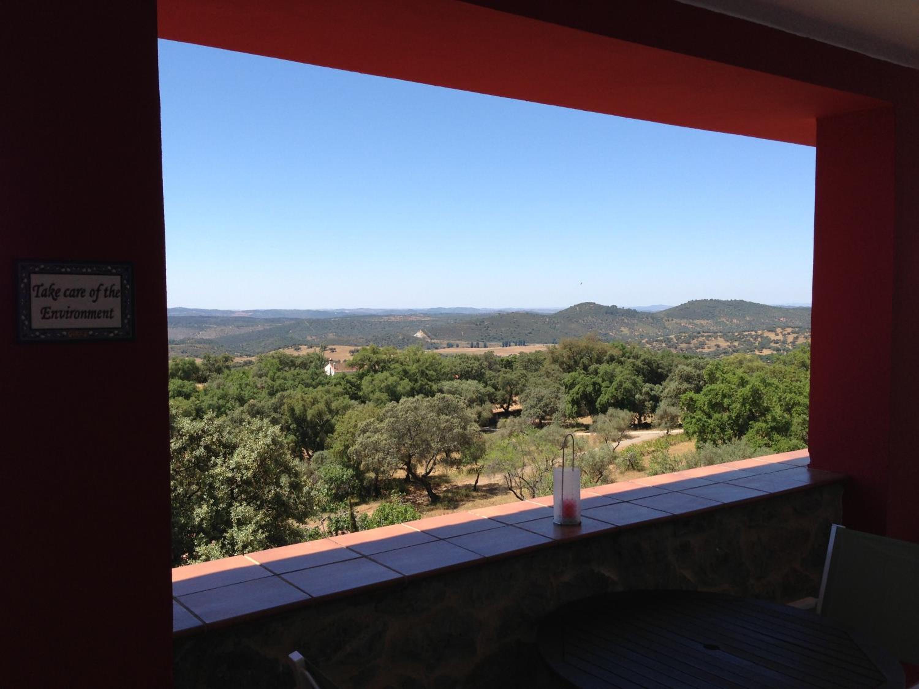 Double Room with Mountain View - Photo 3