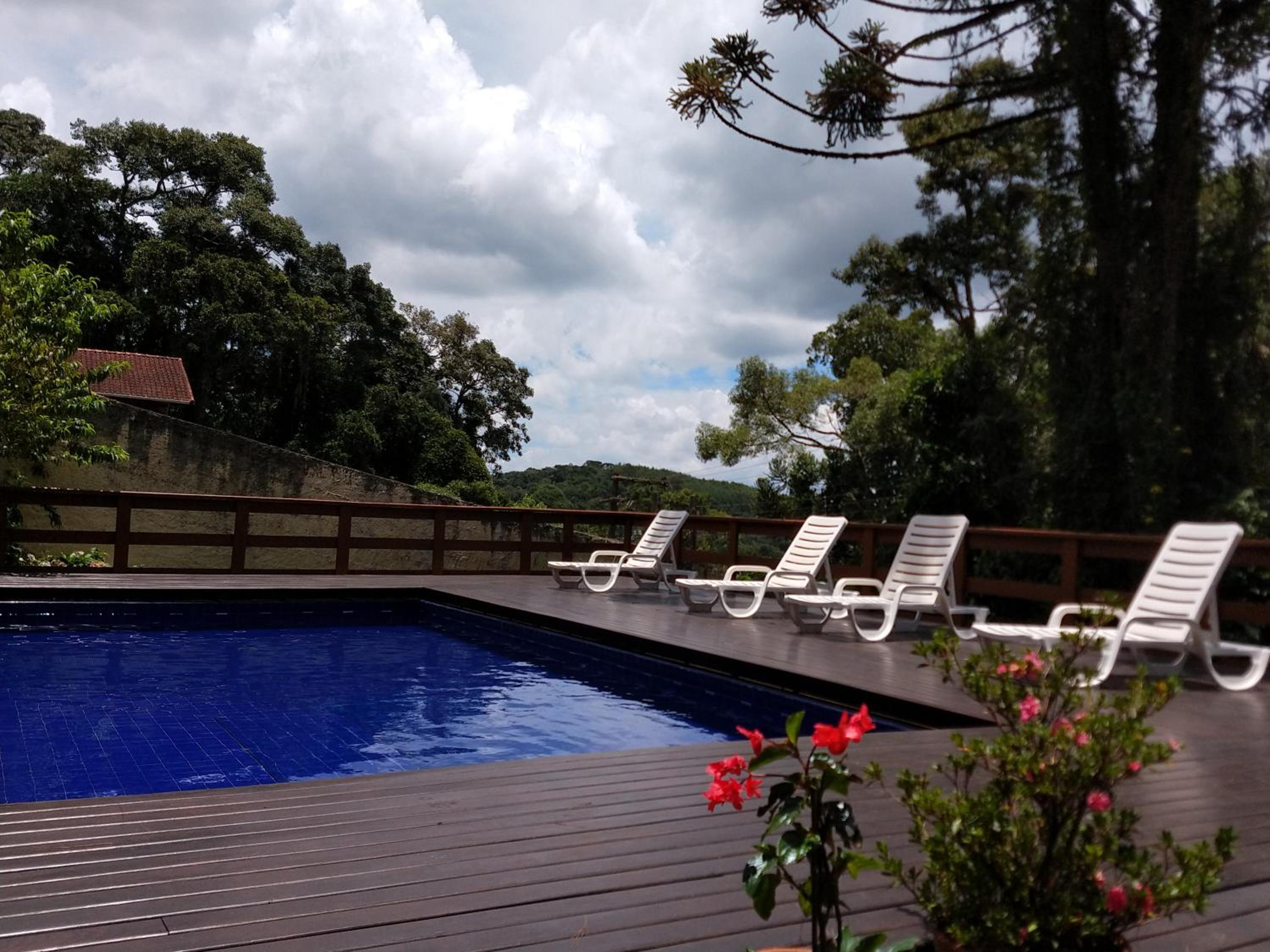 Junior Suite with Pool View photo 2