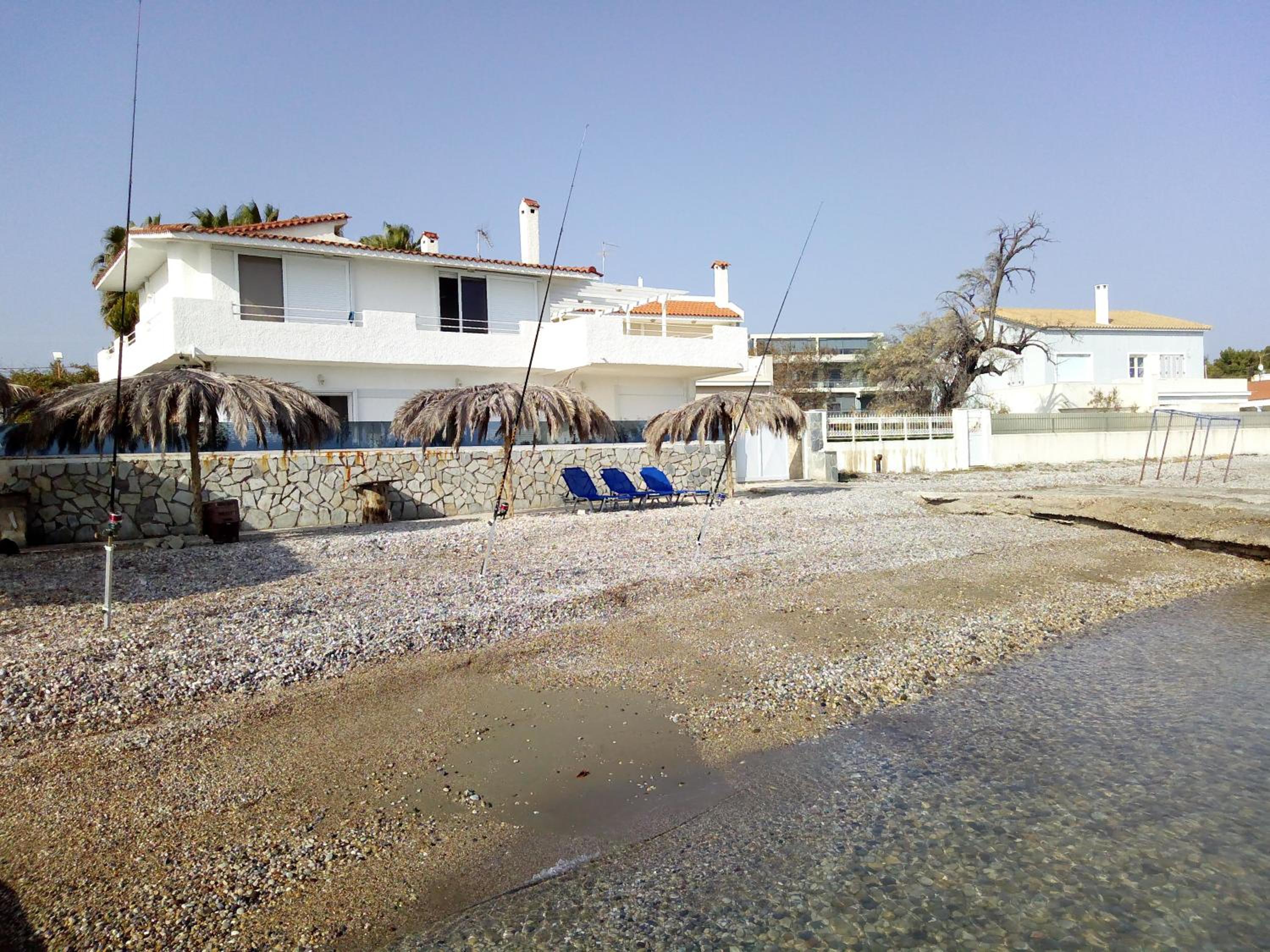 Villa - Beach Front photo 2