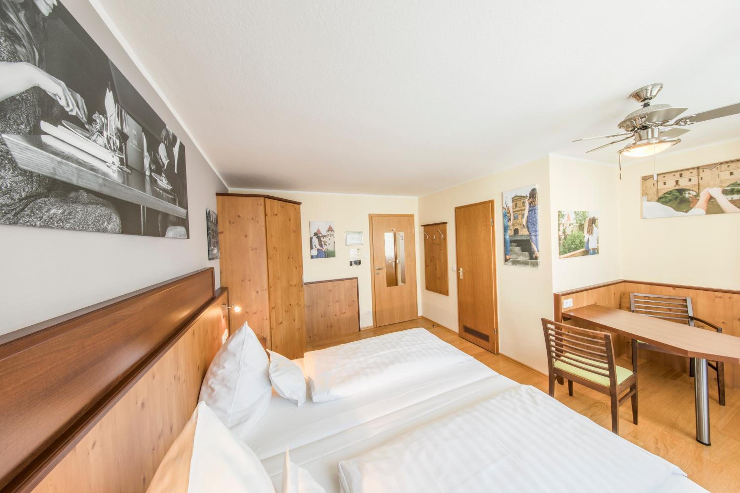 Double Room - Photo 4