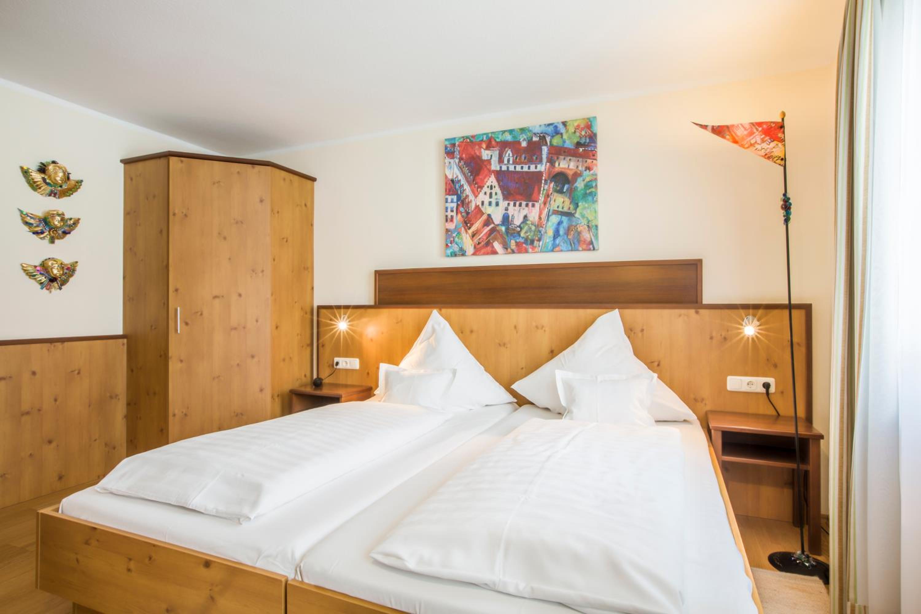 Double Room - Photo 2