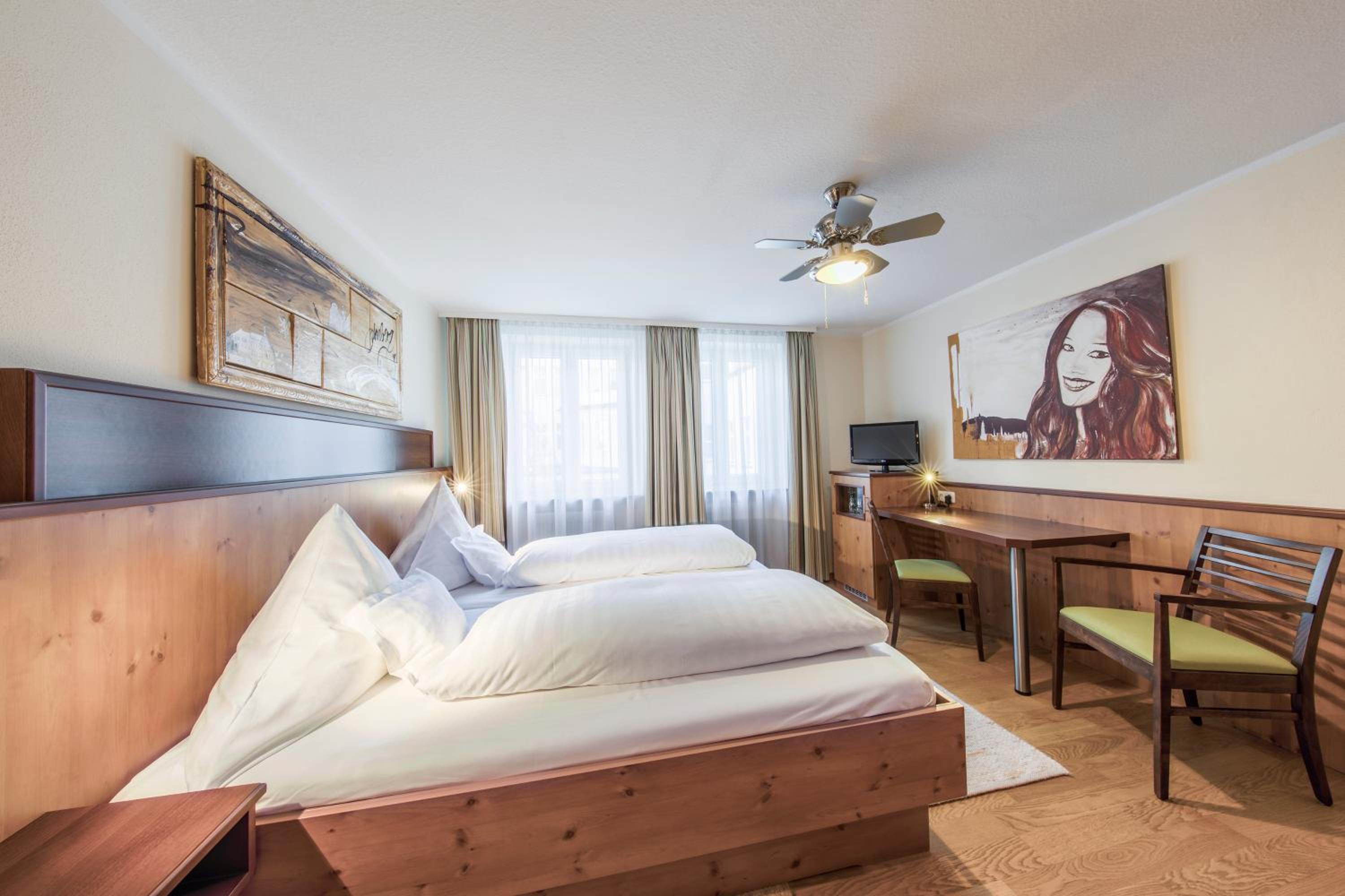 Double Room - Photo 8