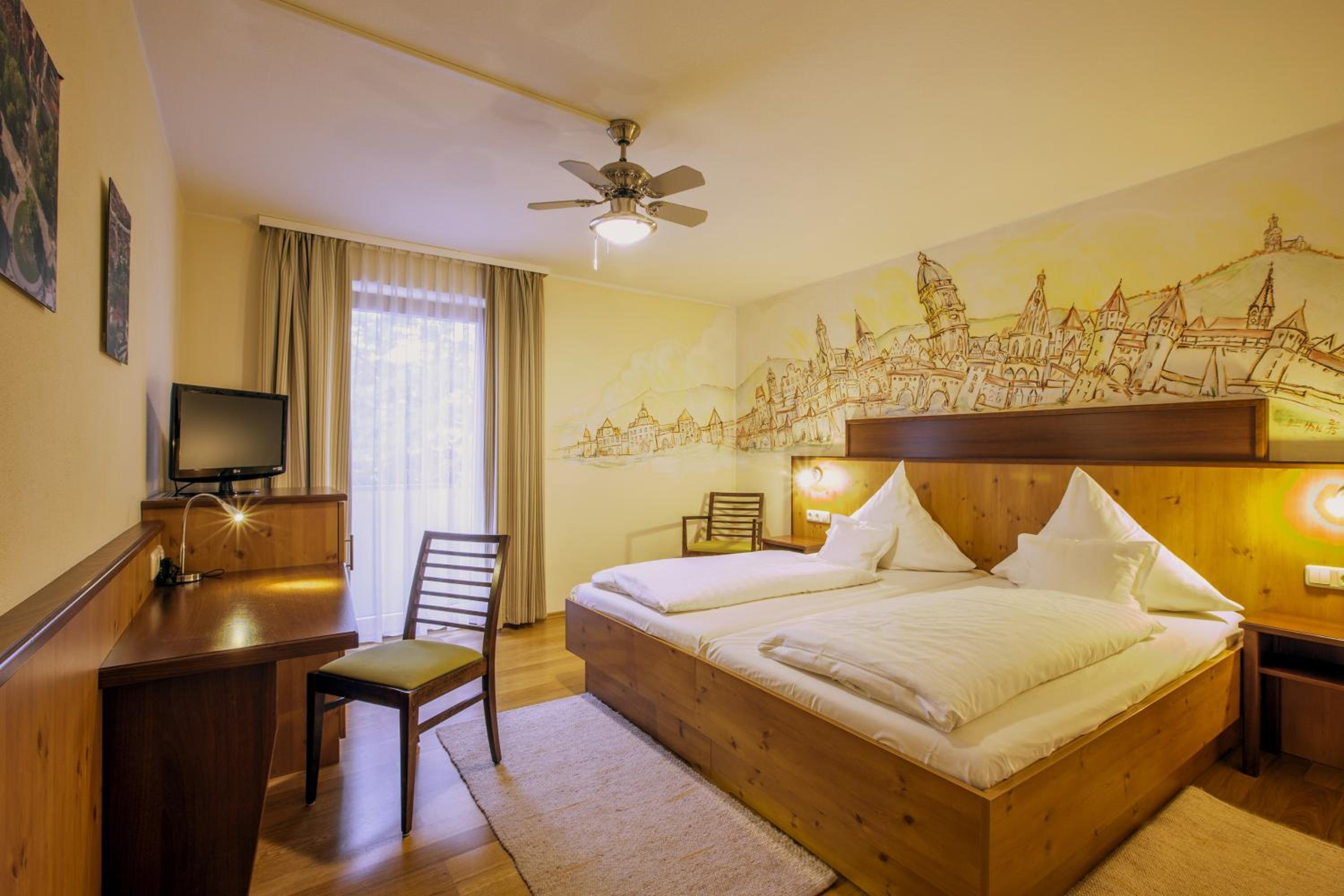 Double Room - Photo 12
