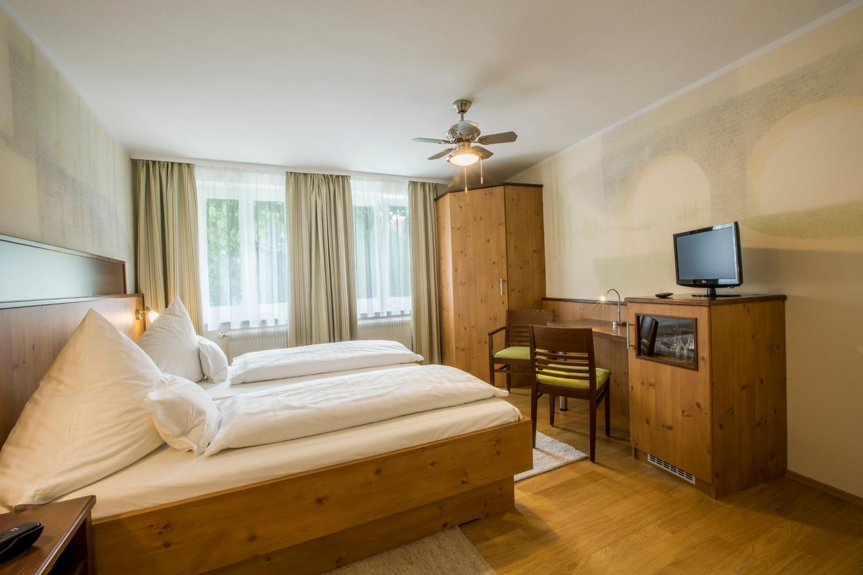 Double Room - Photo 13