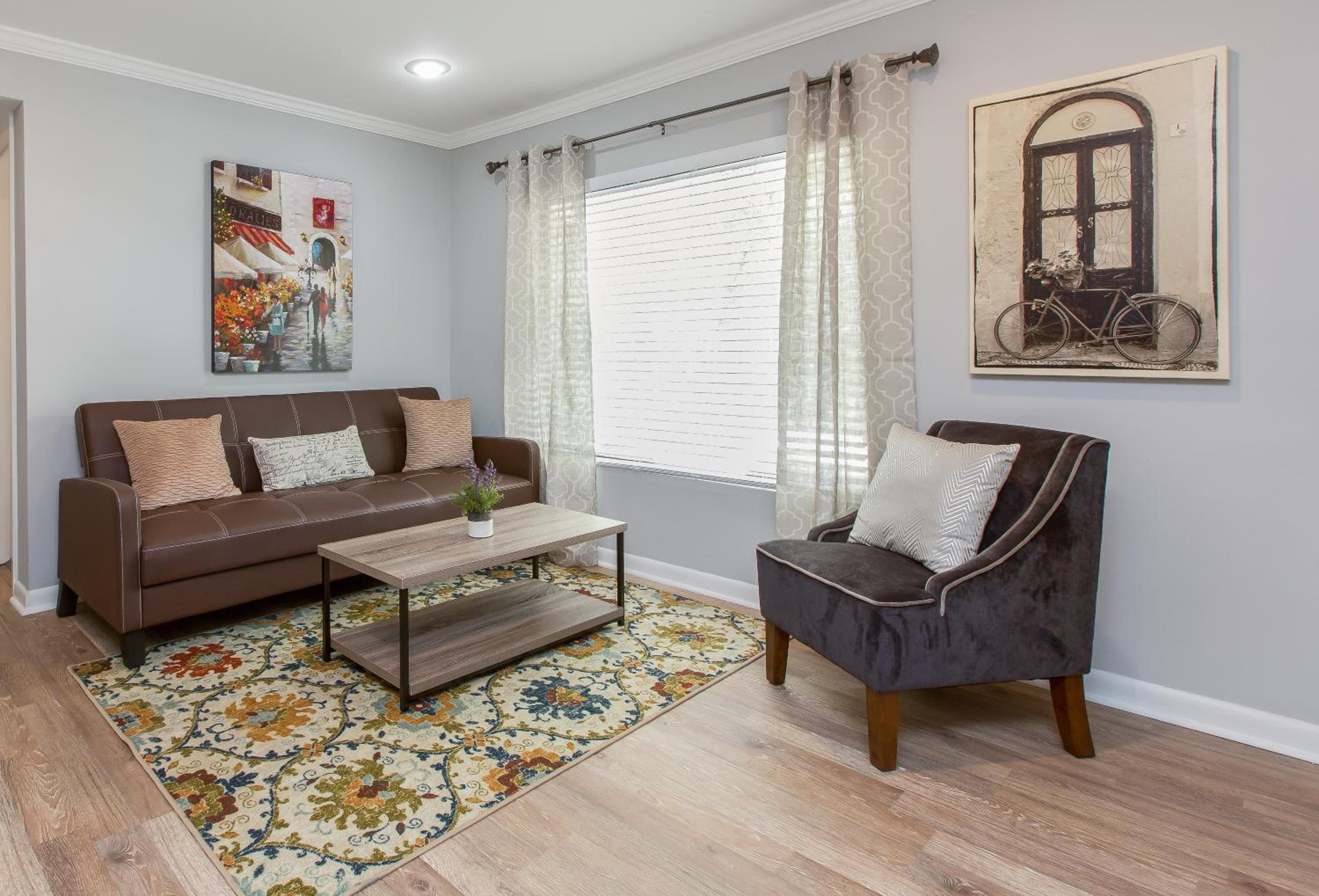 One-Bedroom Apartment