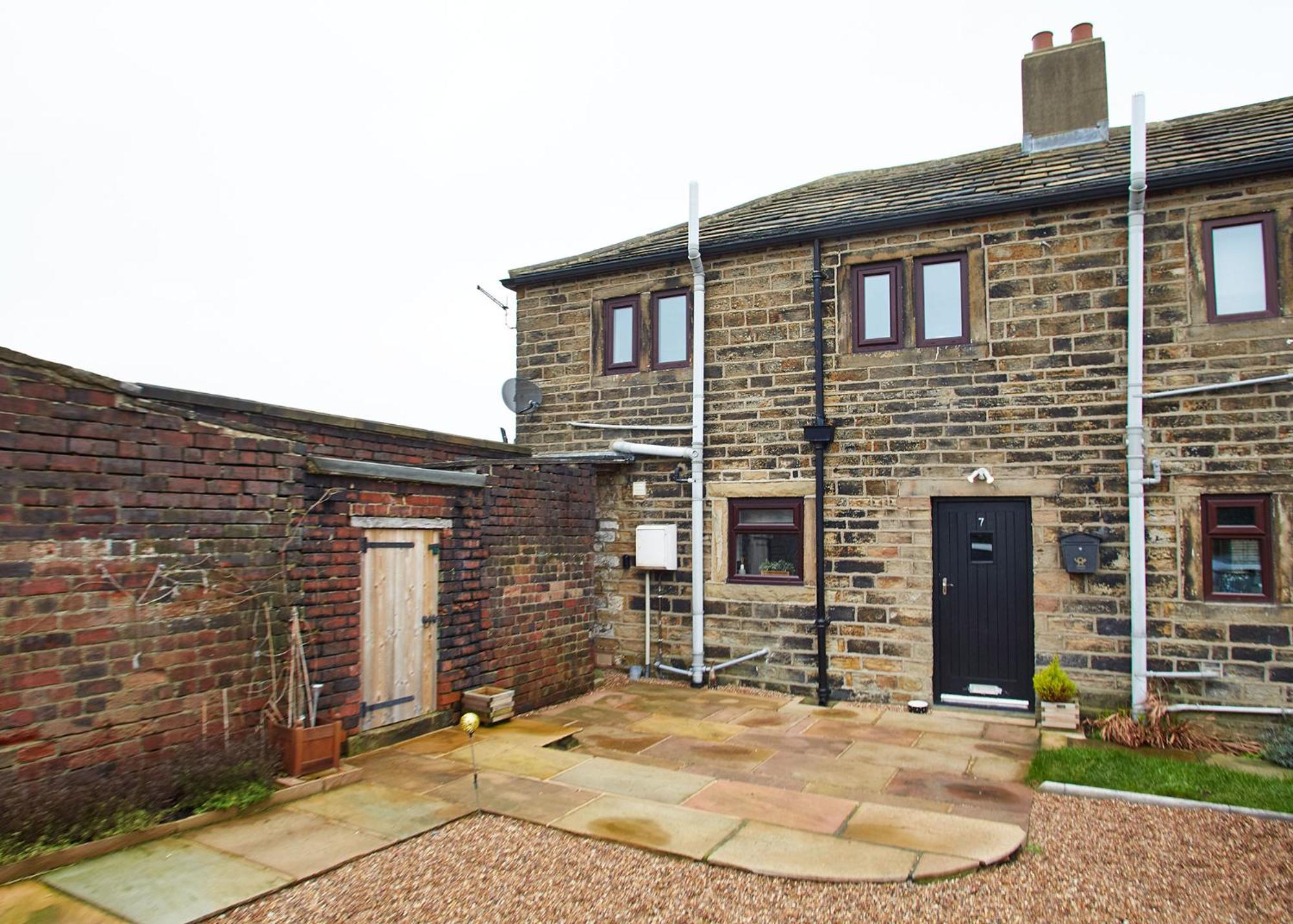 Two-Bedroom House photo 3
