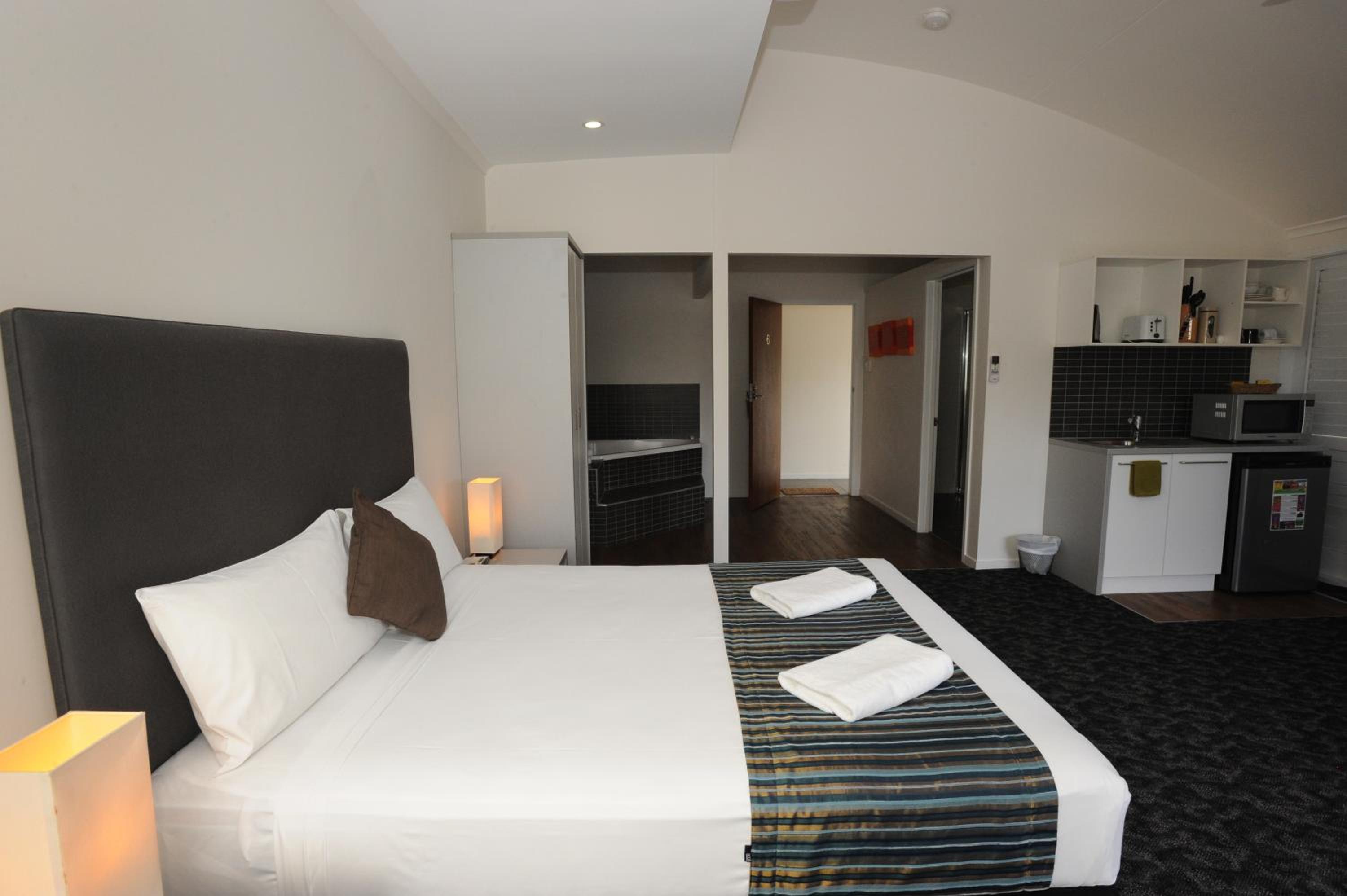 Premium Suite with Spa Bath - Not pet friendly photo 1