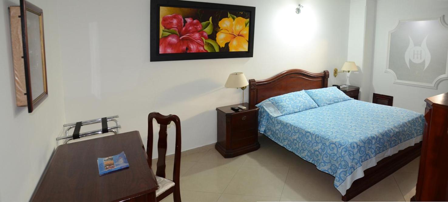 Double Room with Private Bathroom photo 2