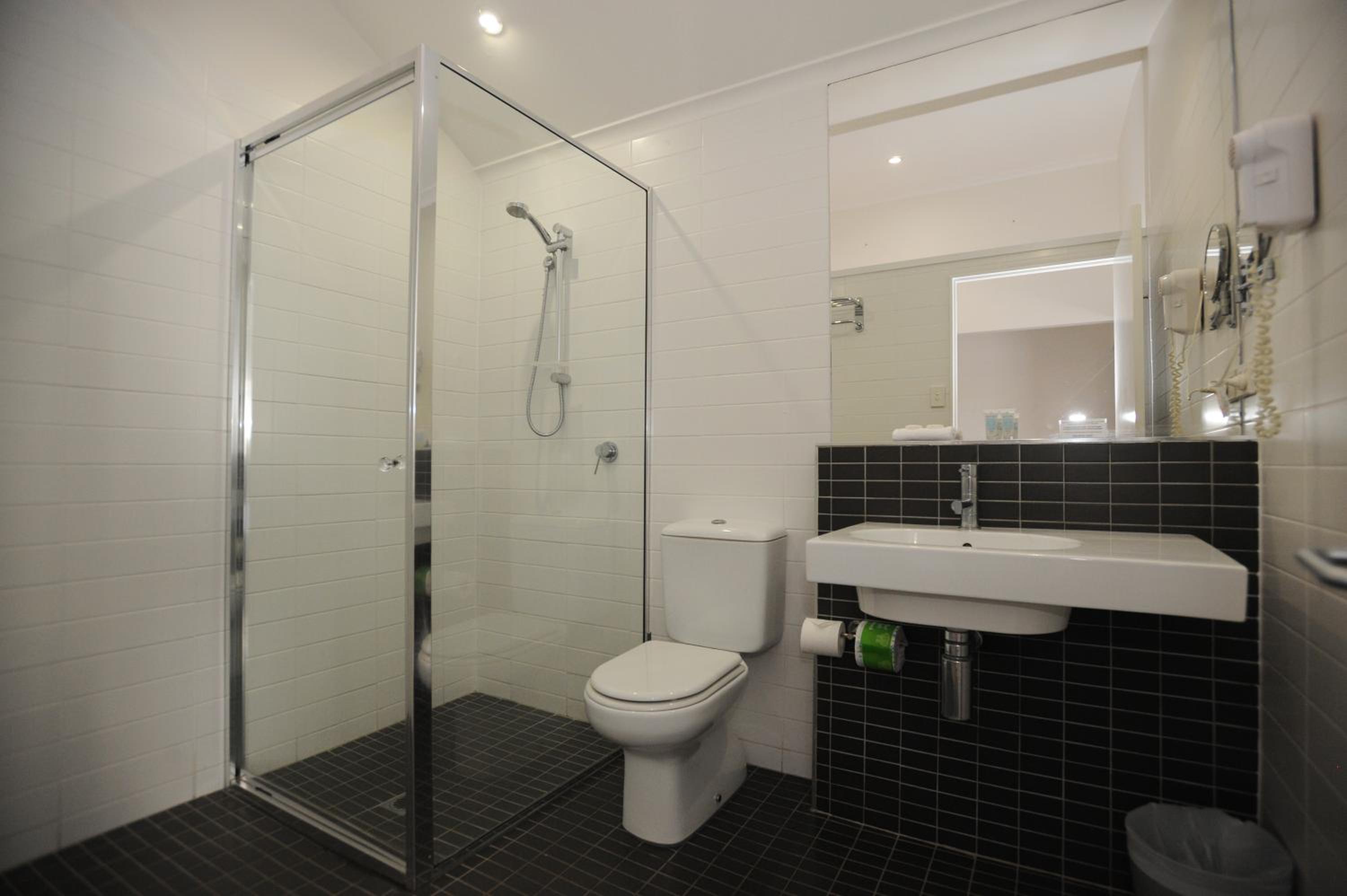 Premium Two-Bedroom Apartment - Not pet friendly photo 2