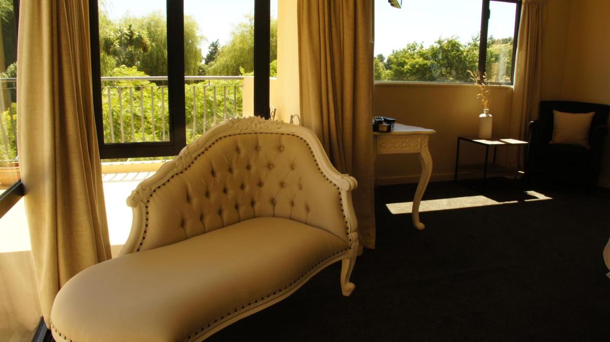 Superior King Room photo 1