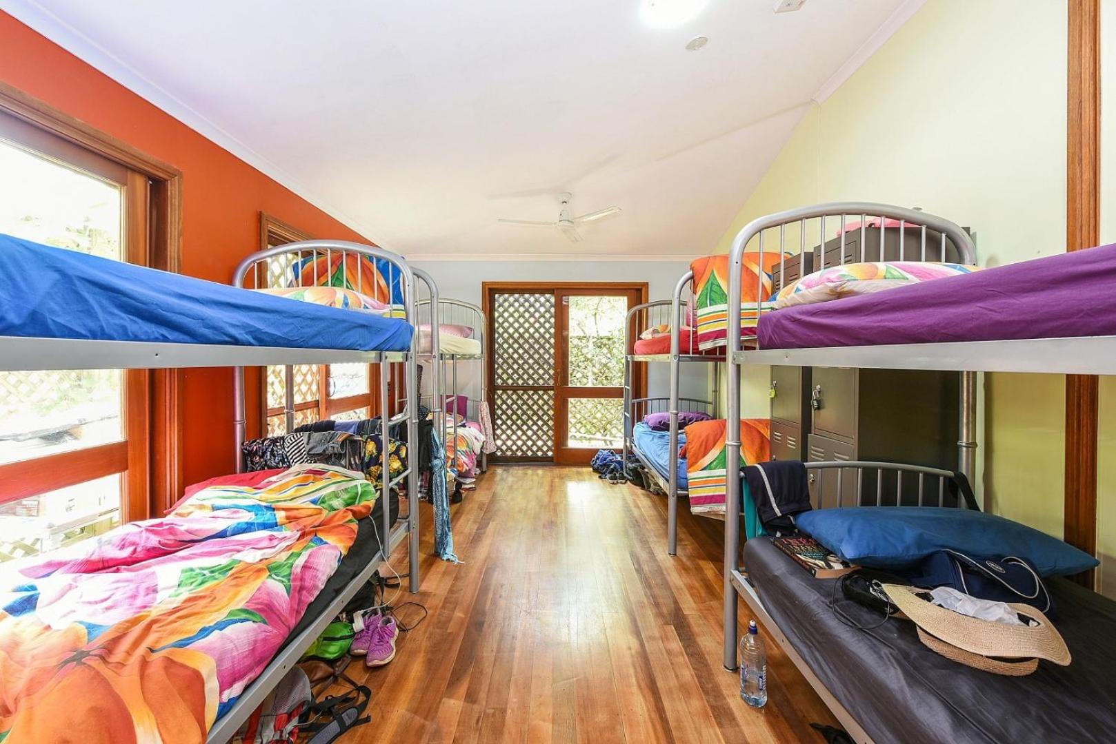 Bed in 10-Bed Mixed Dormitory Room photo 1