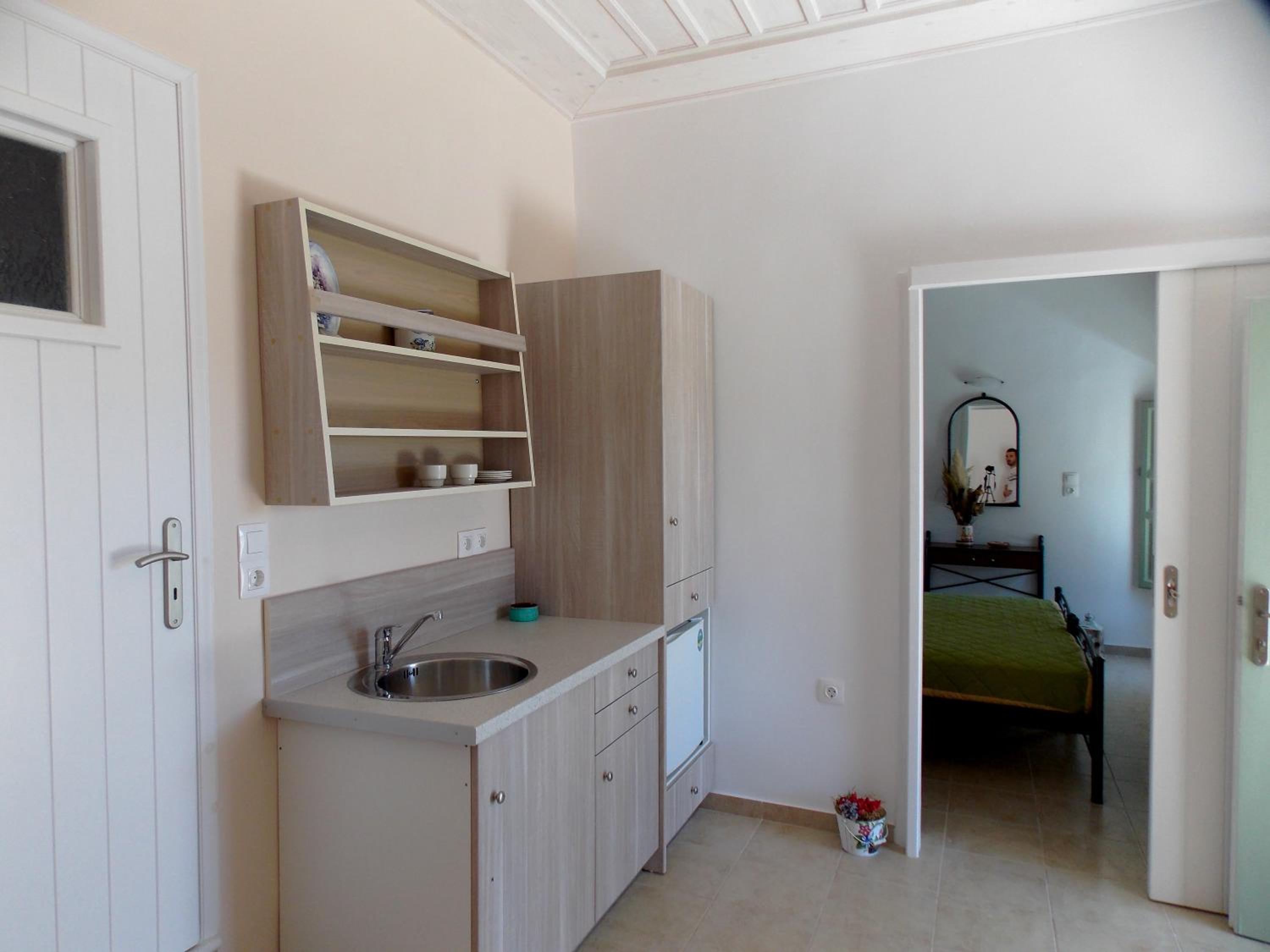 Family Two-Bedroom Apartment - Photo 3
