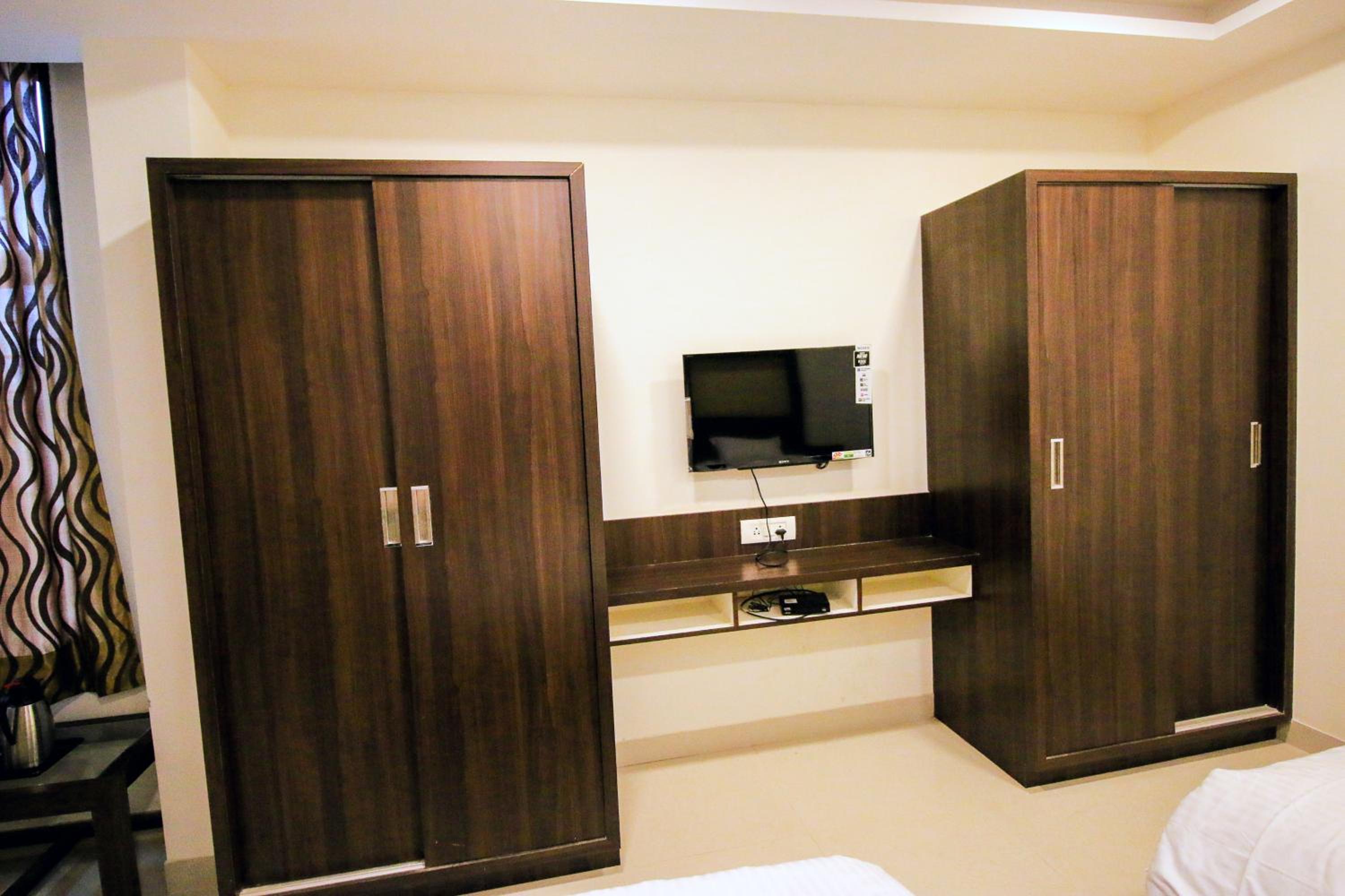 Deluxe Double Room photo 2
