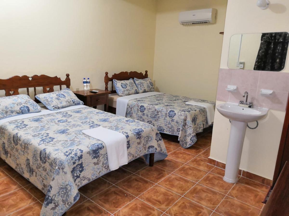 Twin Room with Bathroom photo 3