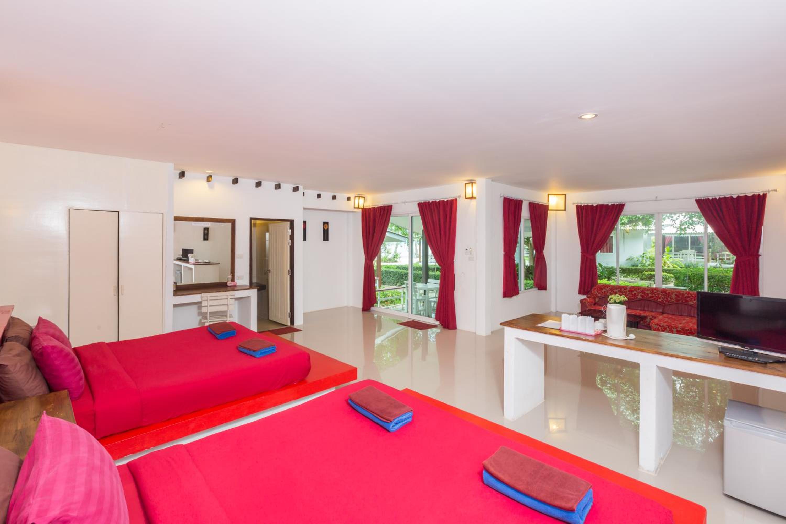 Family Bungalow - Photo 4