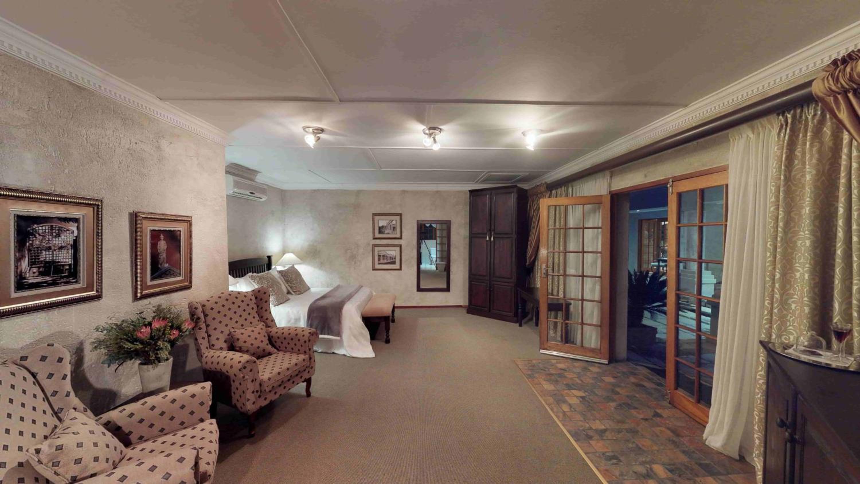 Deluxe Queen Room photo 1
