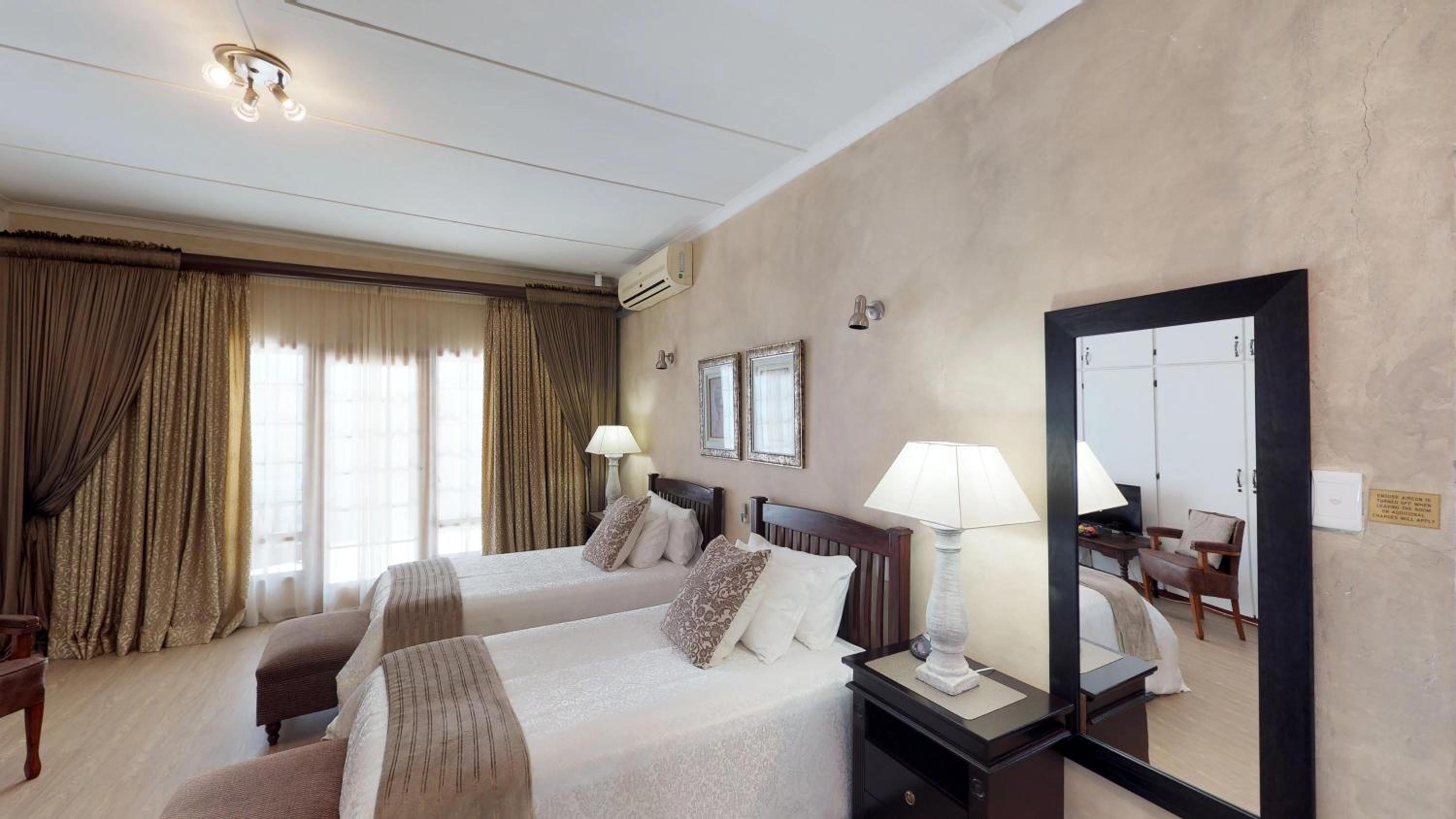 Double or Twin Room photo 1