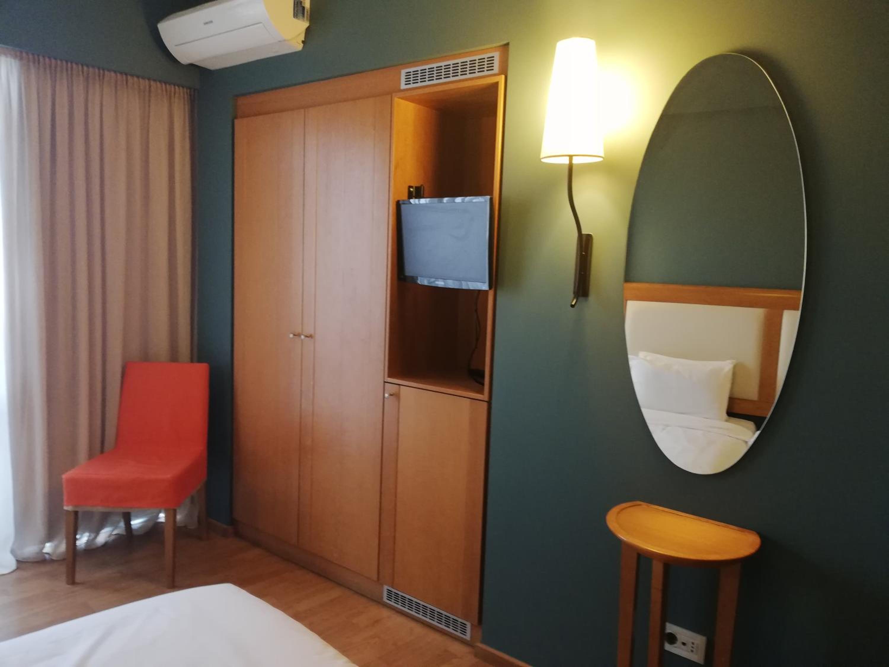 Double Room - Photo 7