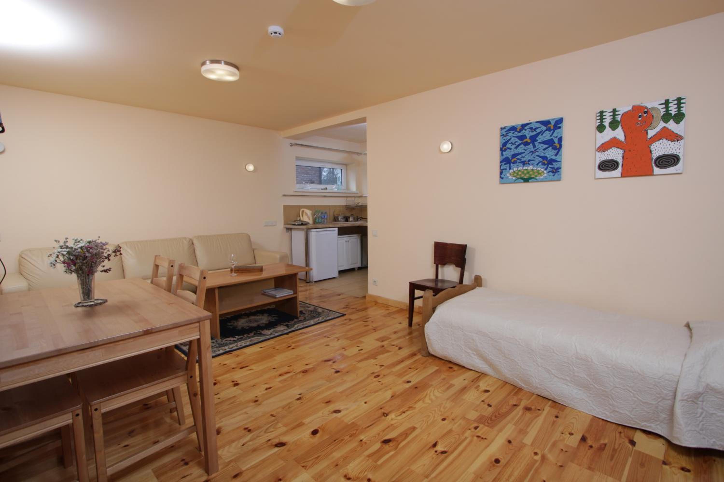 One-Bedroom Apartment photo 2