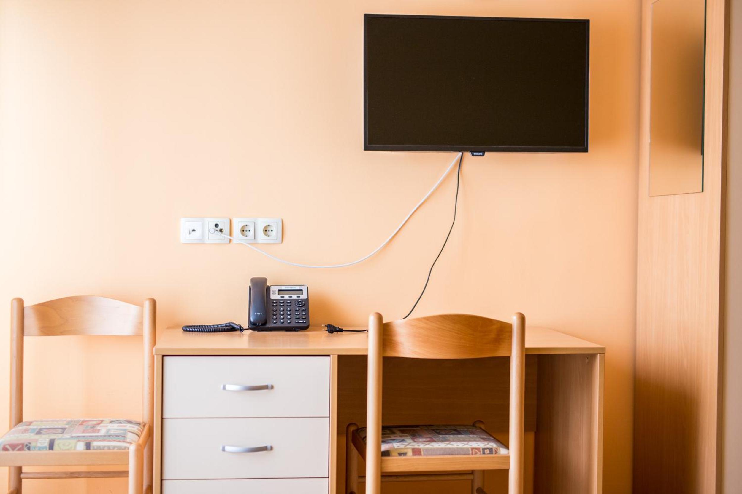 Double Room - Photo 8