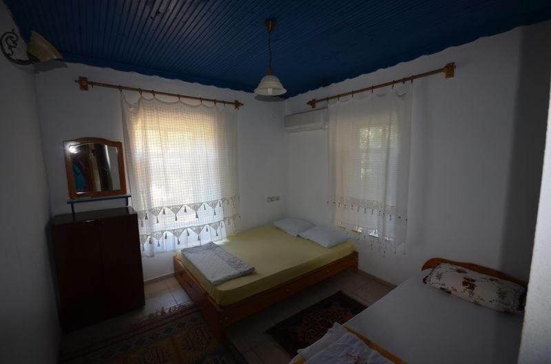 Standard Double or Twin Room - Photo 16
