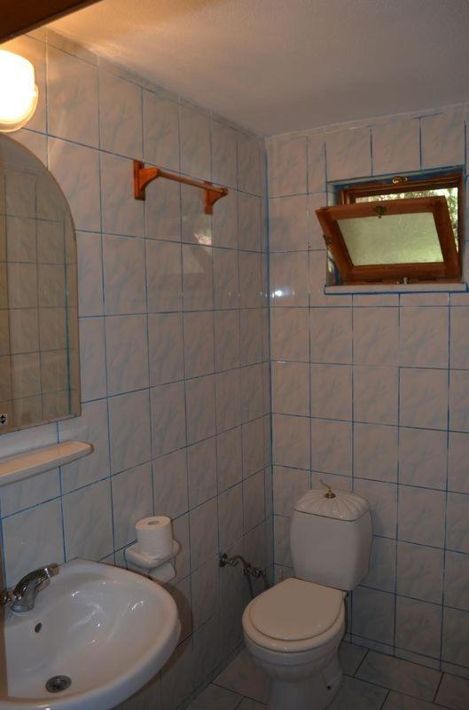 Standard Double or Twin Room - Photo 24