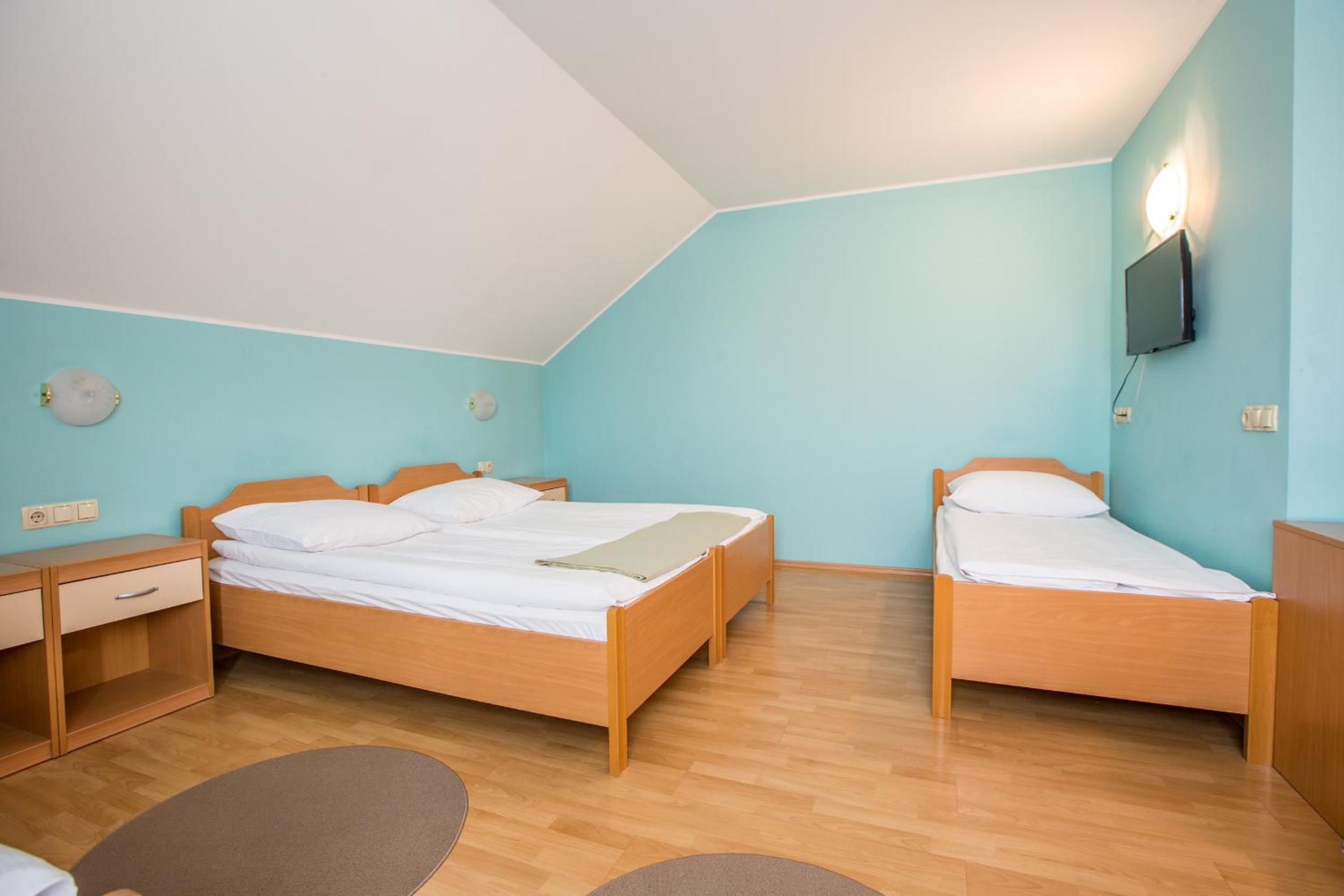 Triple Room - Photo 5