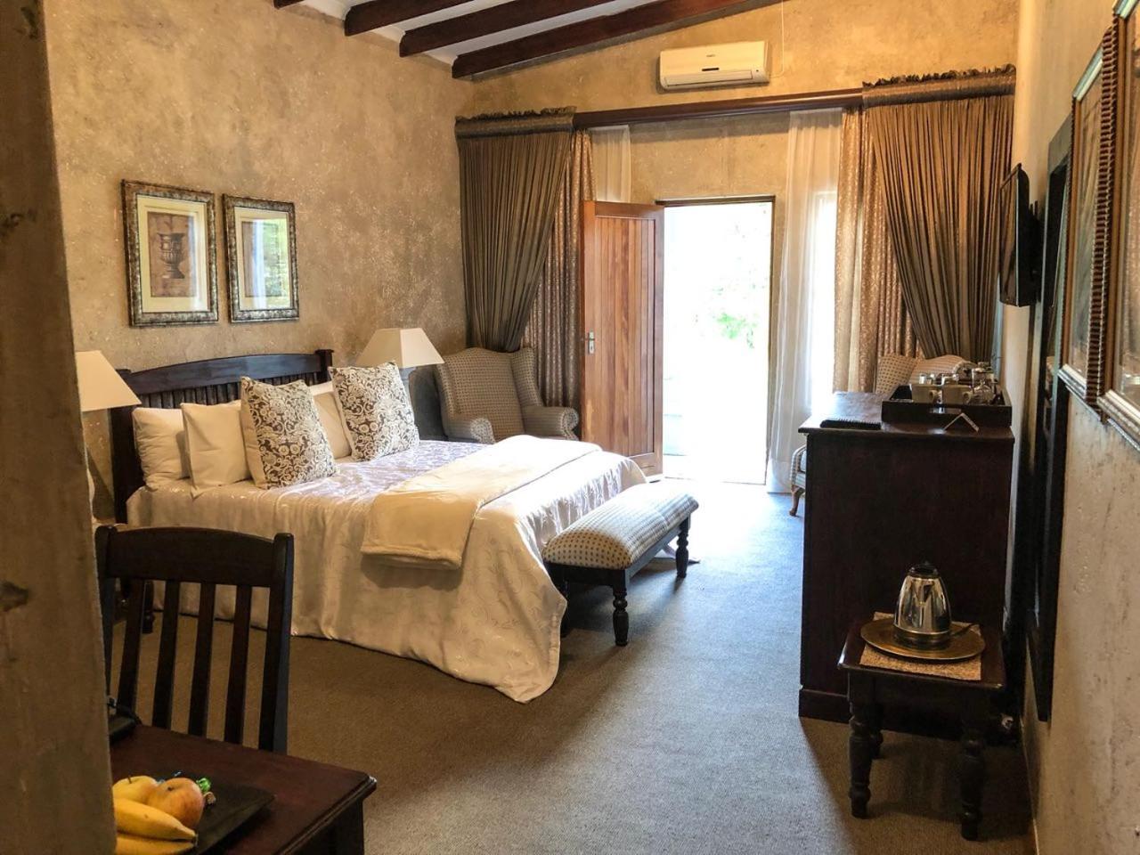 Deluxe Double Room photo 2