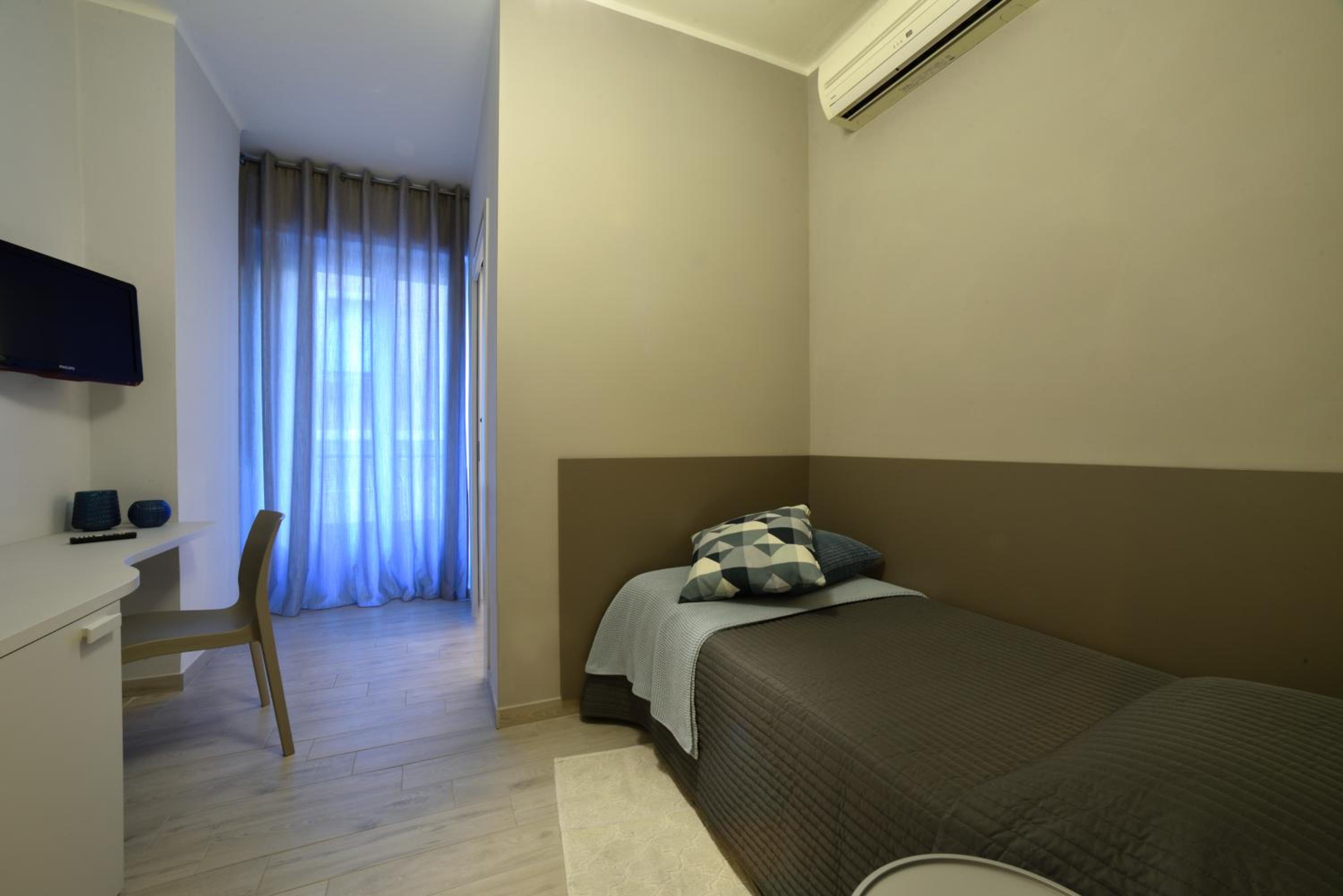 Single Room photo 3