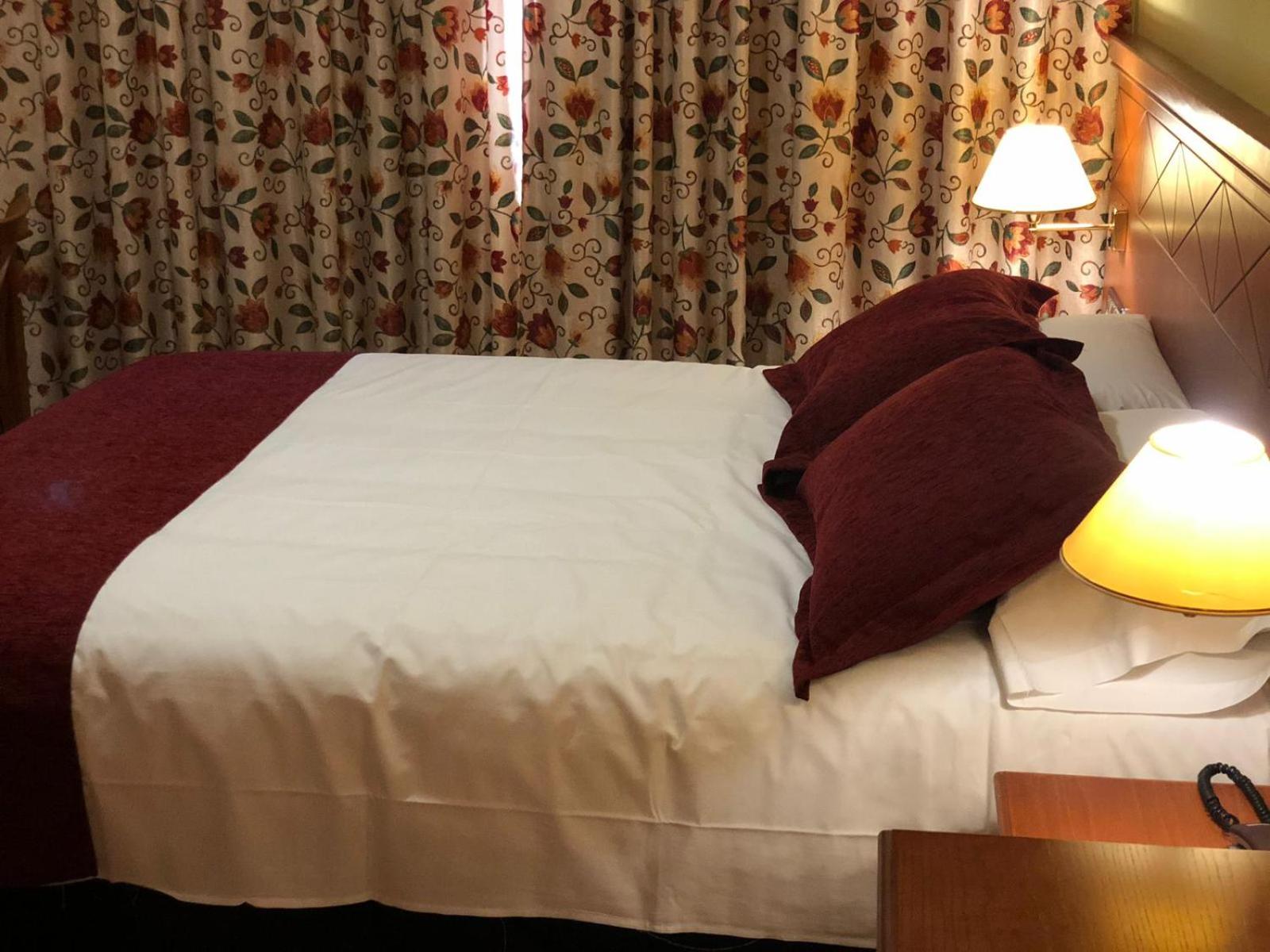 Queen Room photo 3