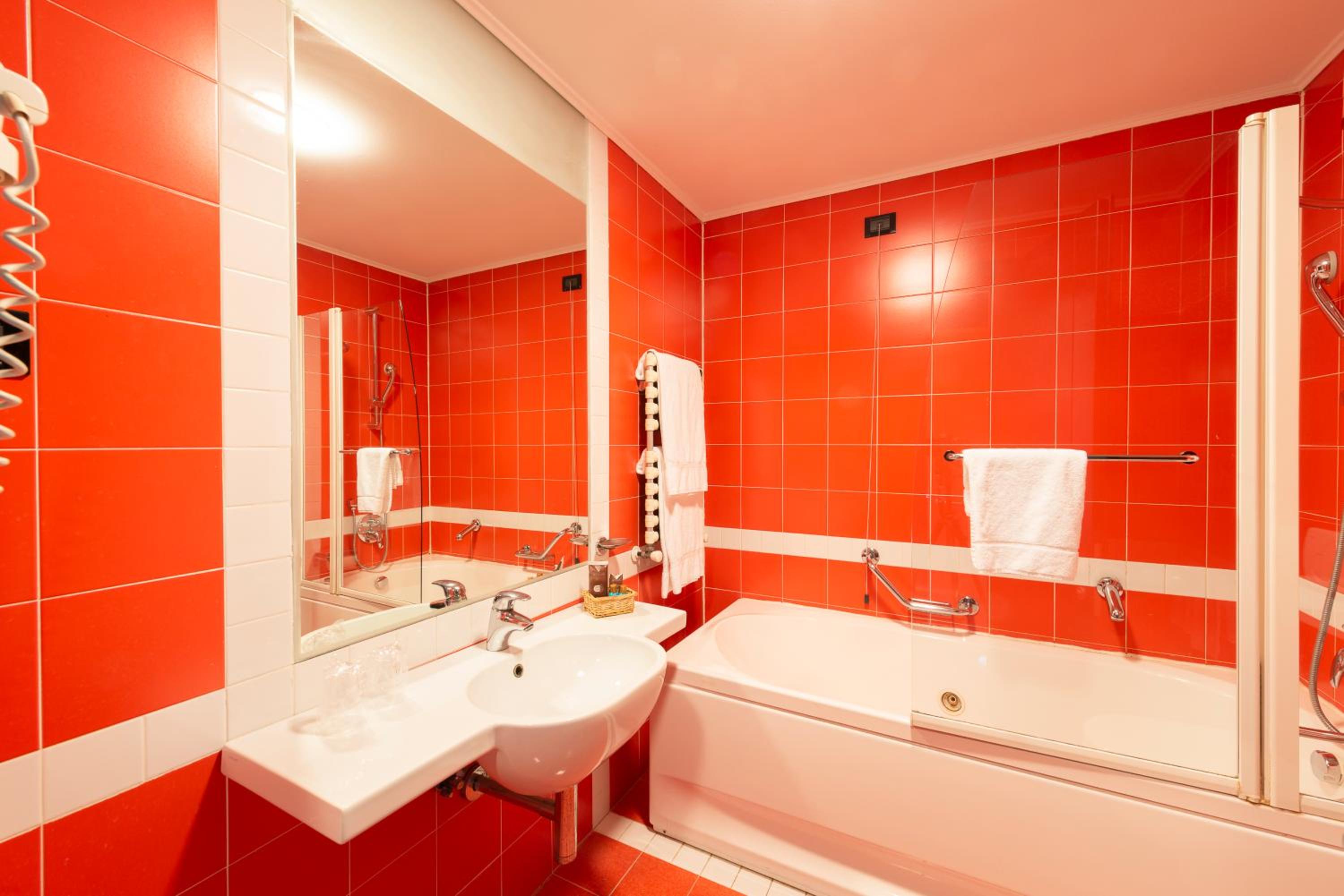 Double Room - Photo 13
