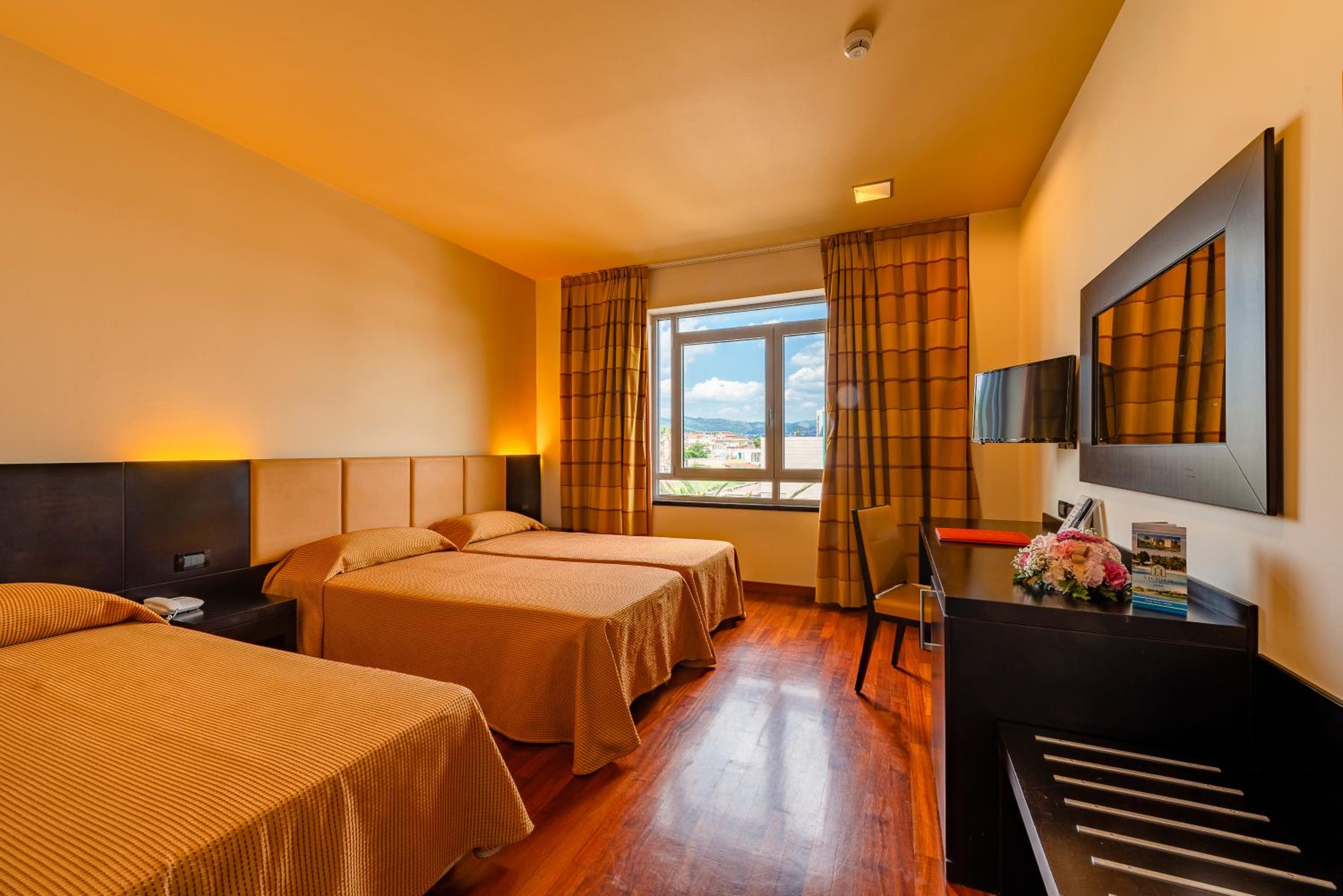 Triple Room - Photo 7