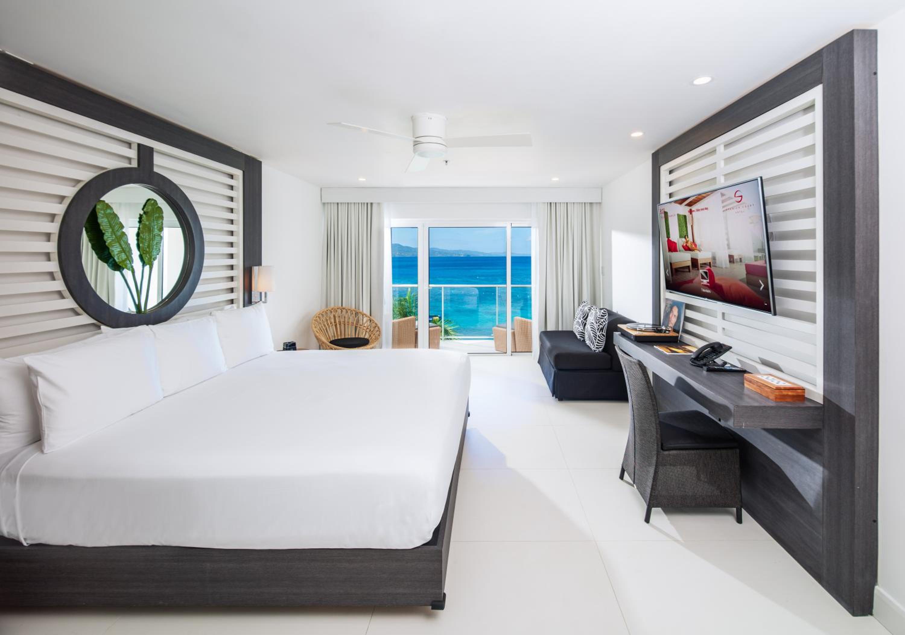 Junior Suite With Ocean View and Cabana