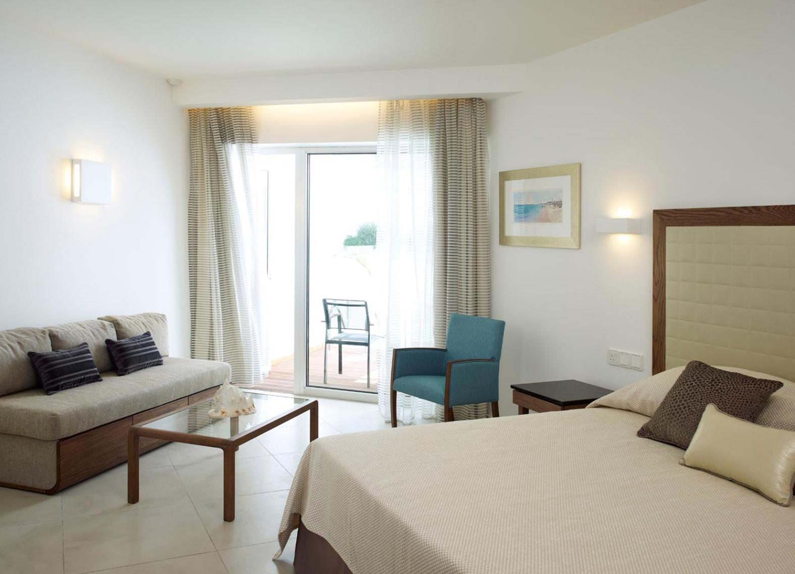 Deluxe Double or Twin Room with Inland View