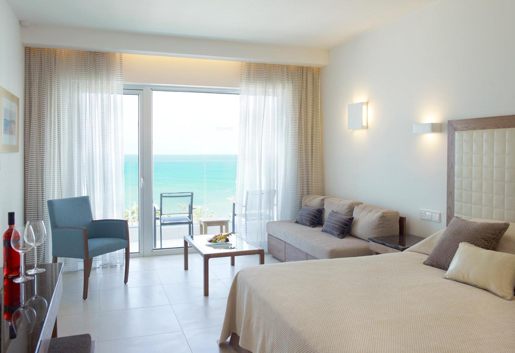 Deluxe Double or Twin Room with Sea View
