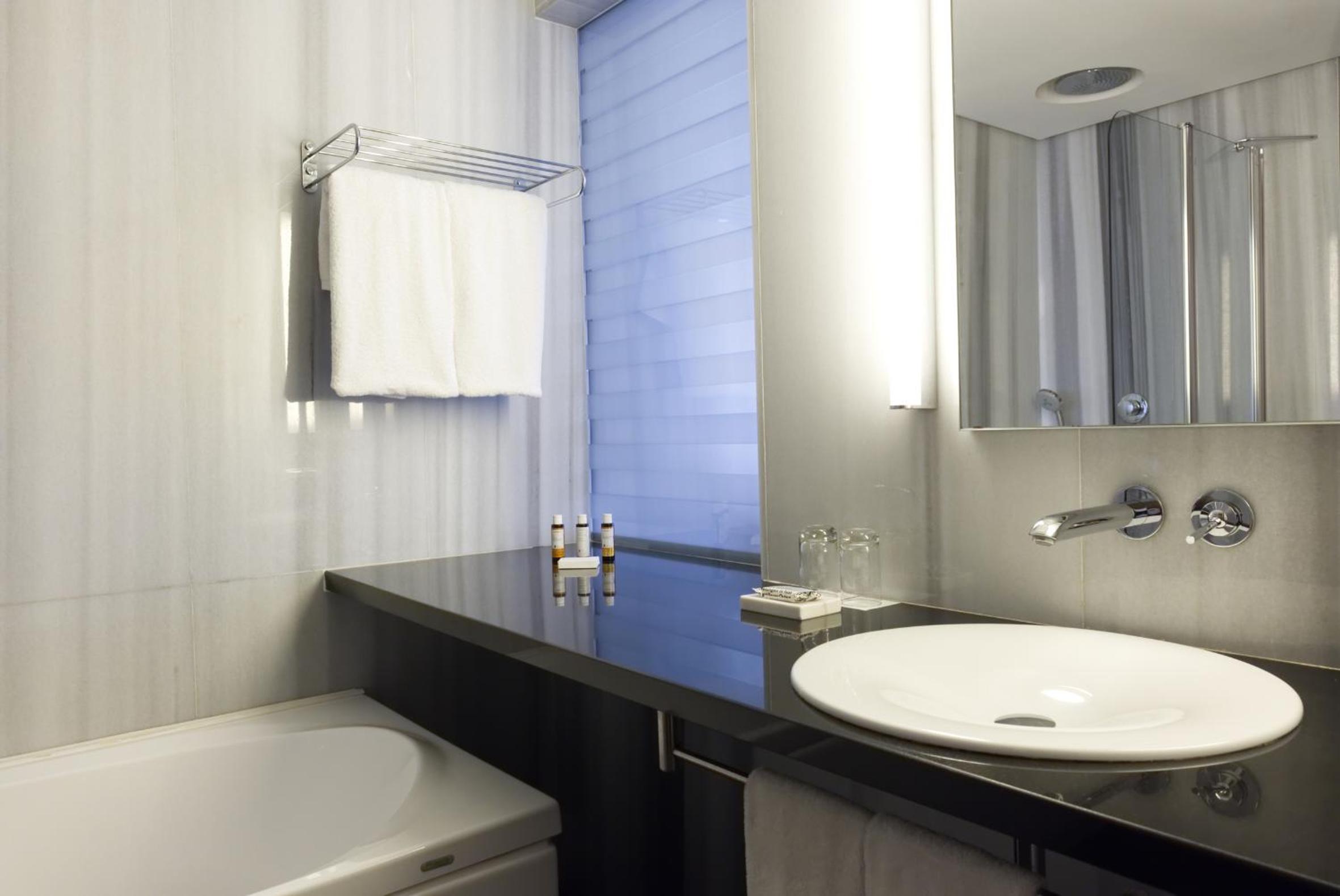 One Bedroom Suite Sea View