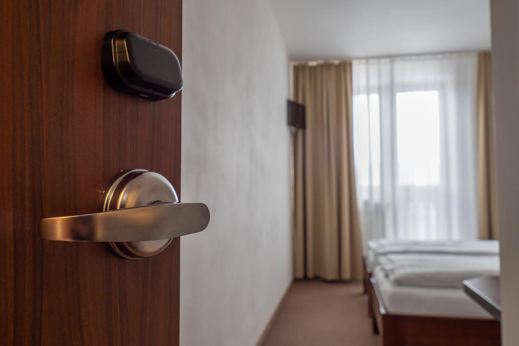 Double Or Twin Room With Balcony photo 3