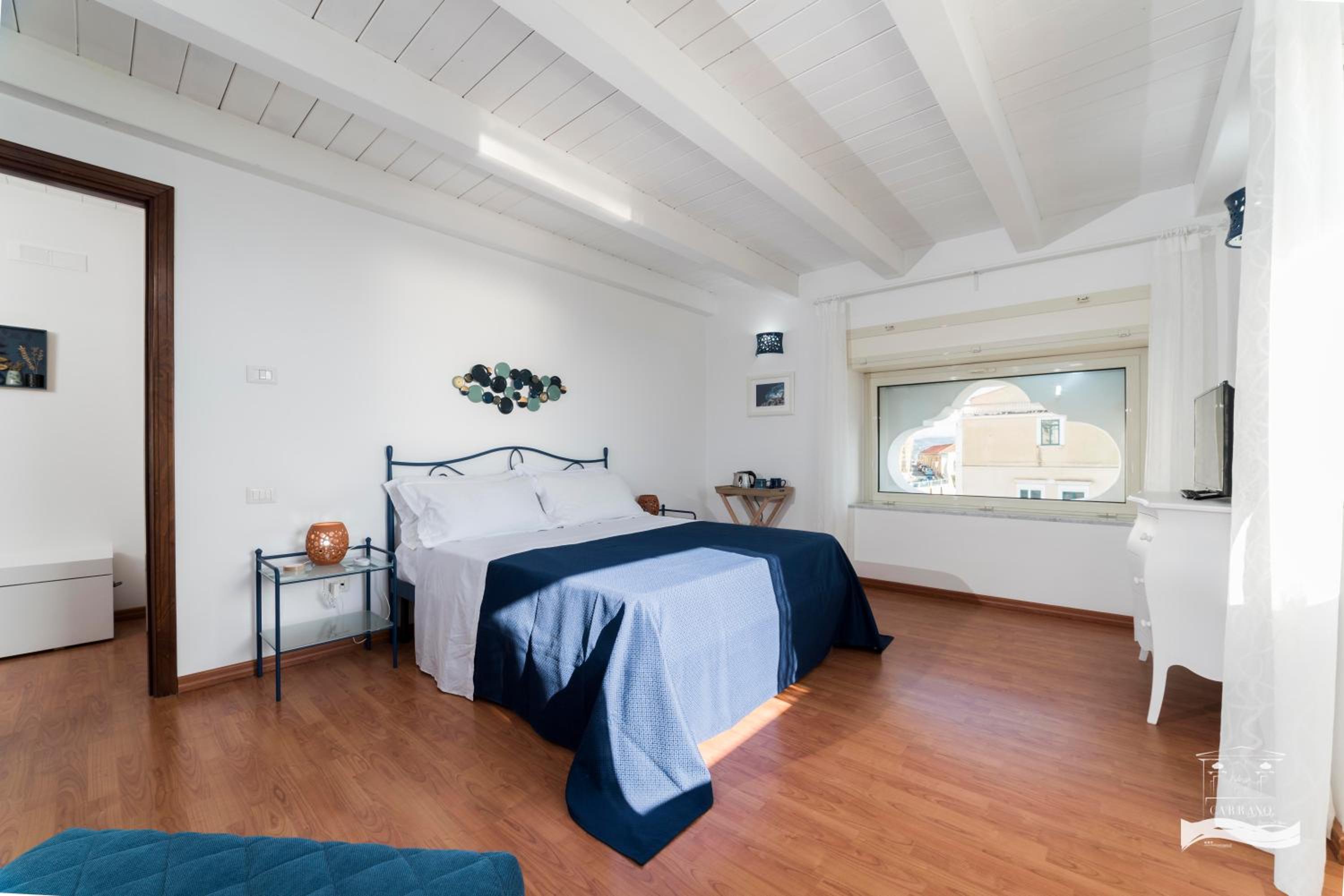 Deluxe Double Room with Sea View photo 1