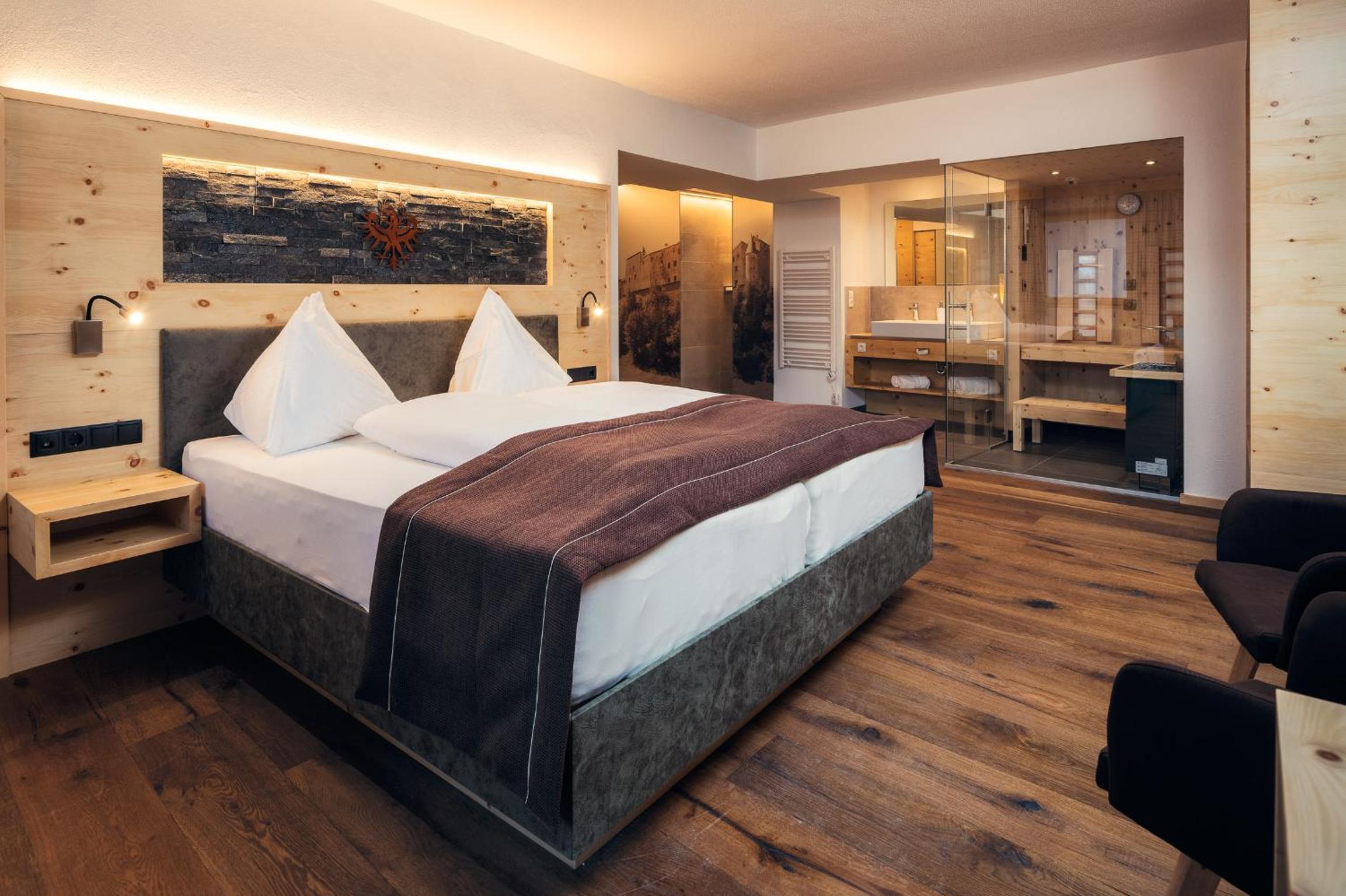 Deluxe Suite photo 1