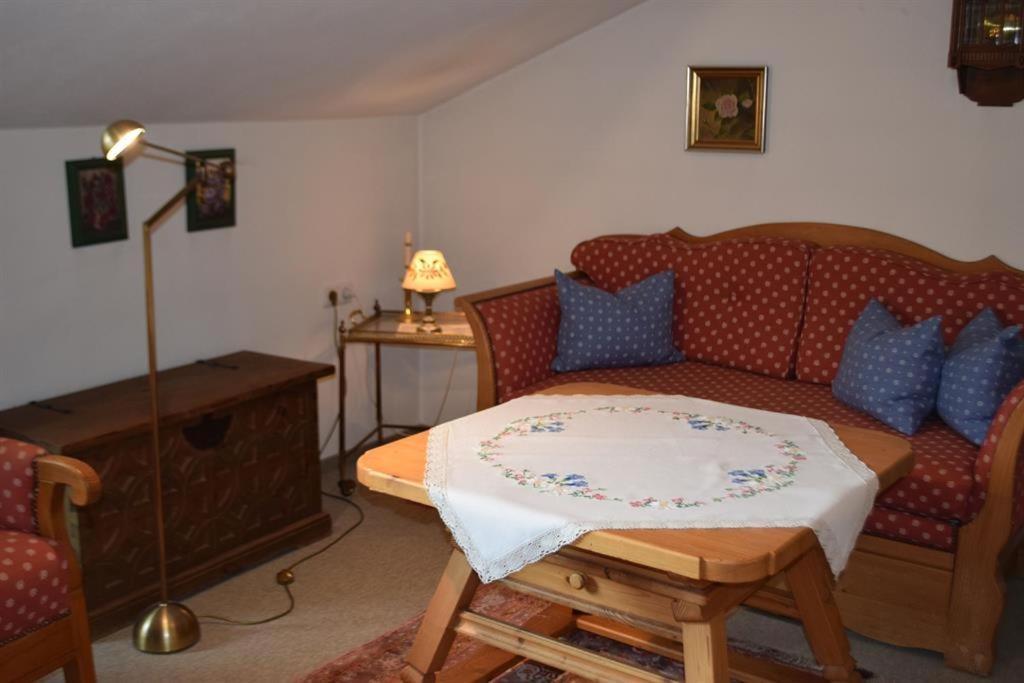 One-Bedroom Apartment photo 3