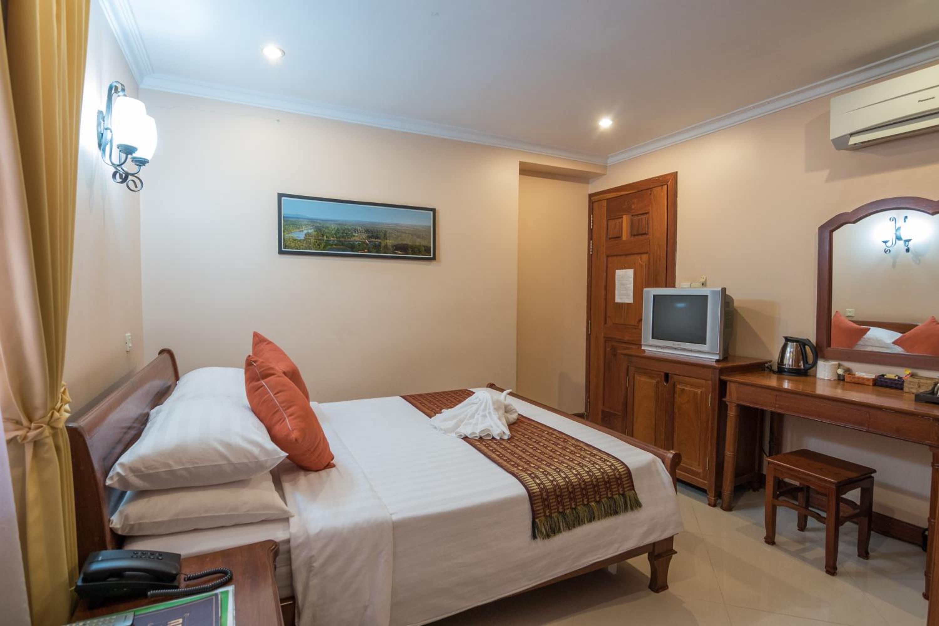 Deluxe Double Room - Photo 7
