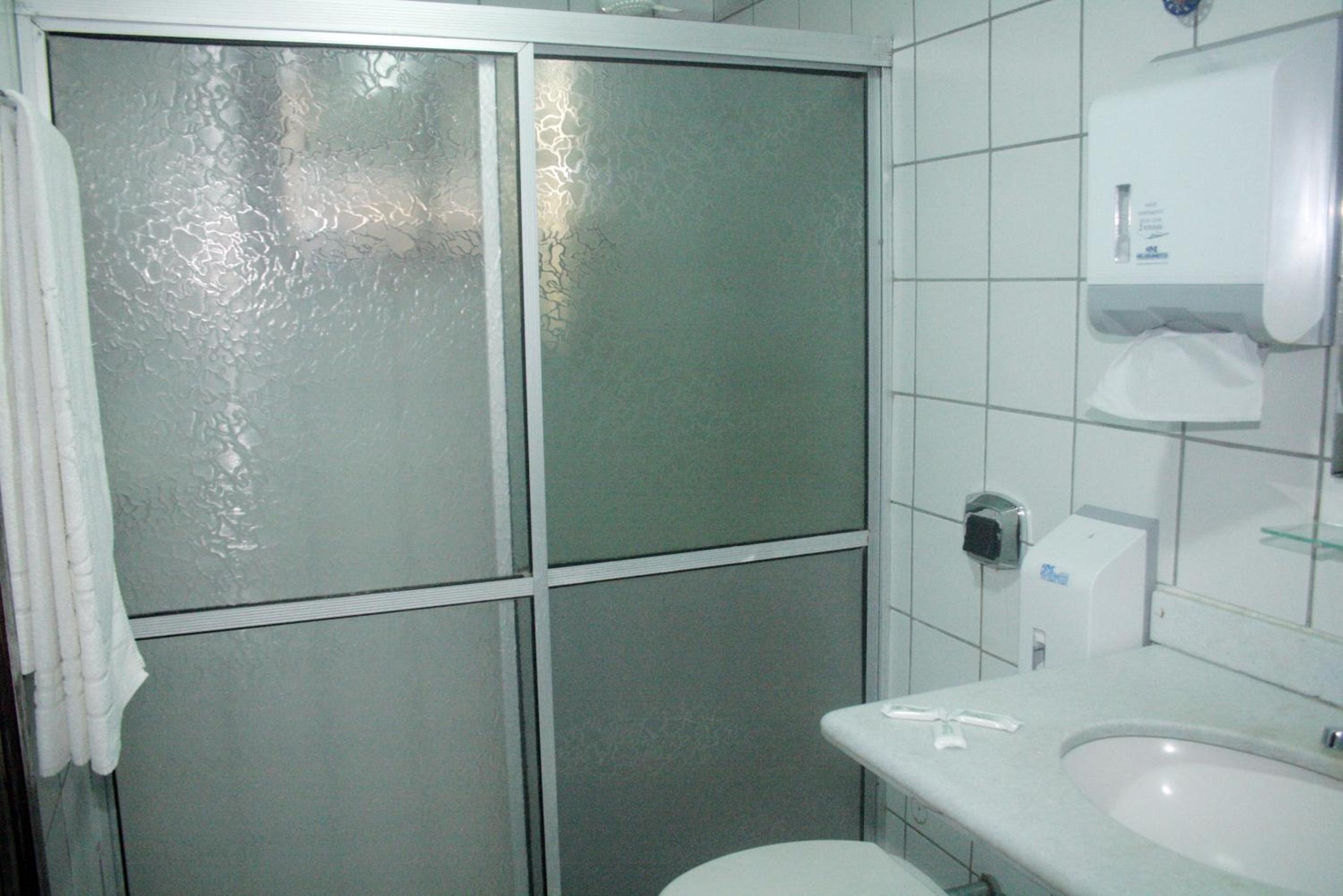 Economy Double Room - Photo 17