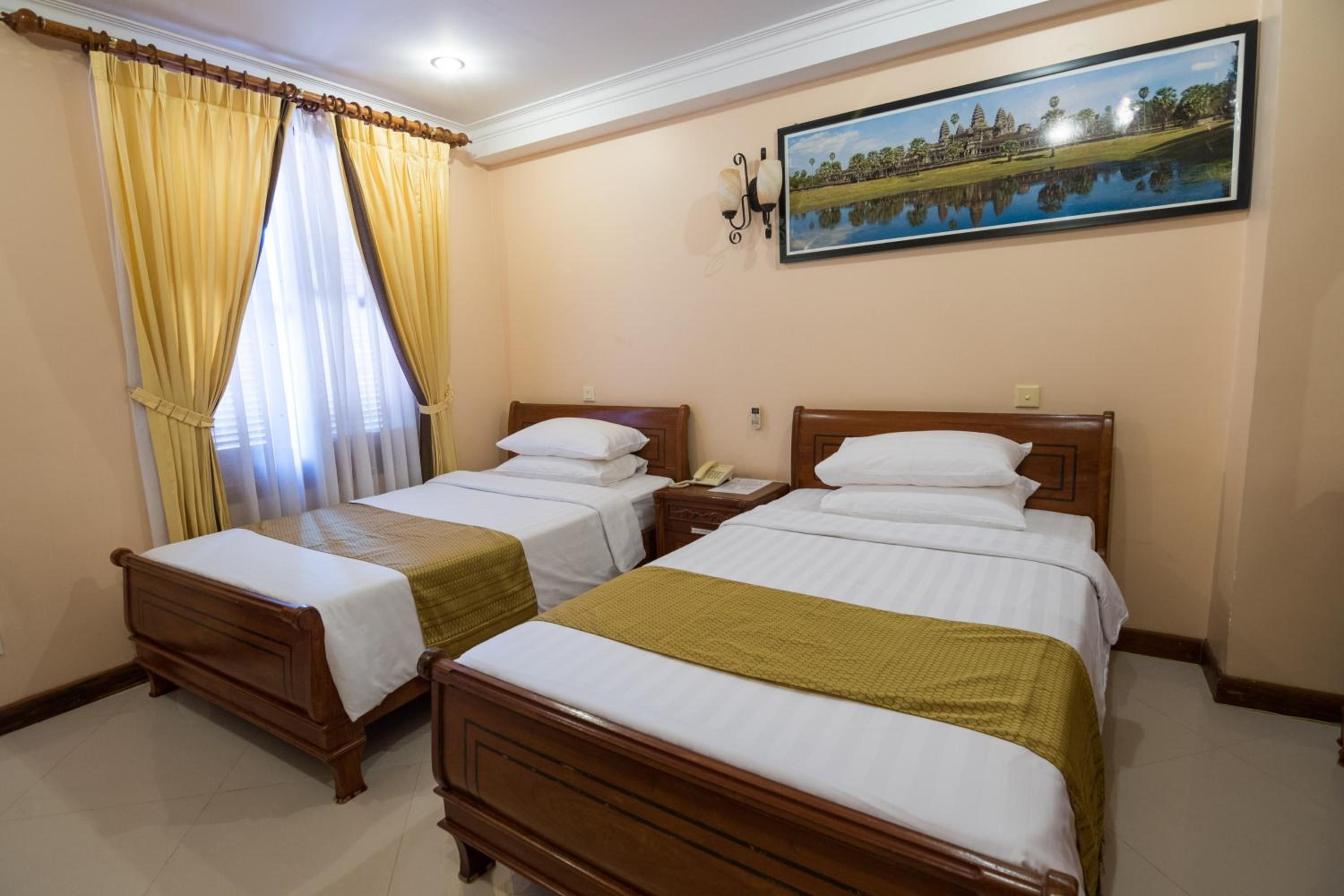 Deluxe Twin Room - Photo 10