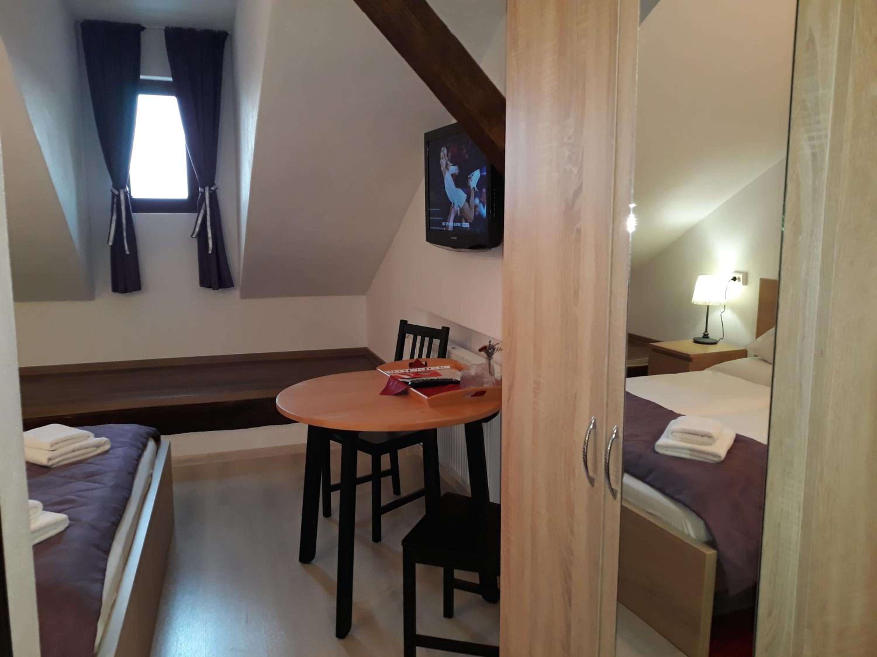 Double Room photo 2